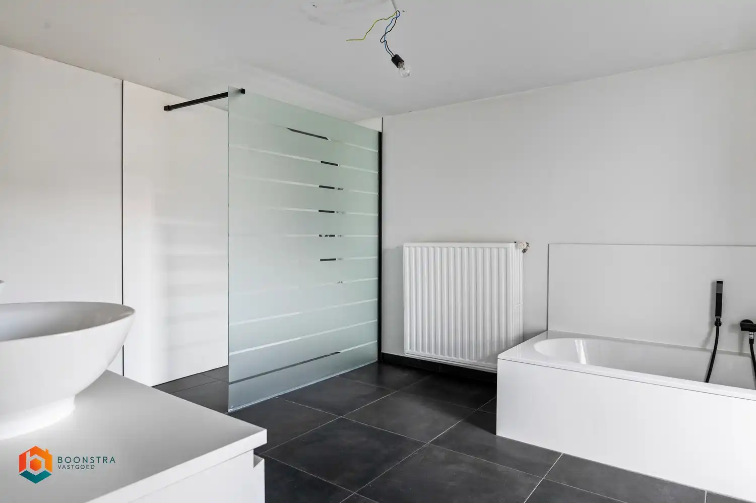 Instapklare woning met 3 slpkrs en tuin foto 8