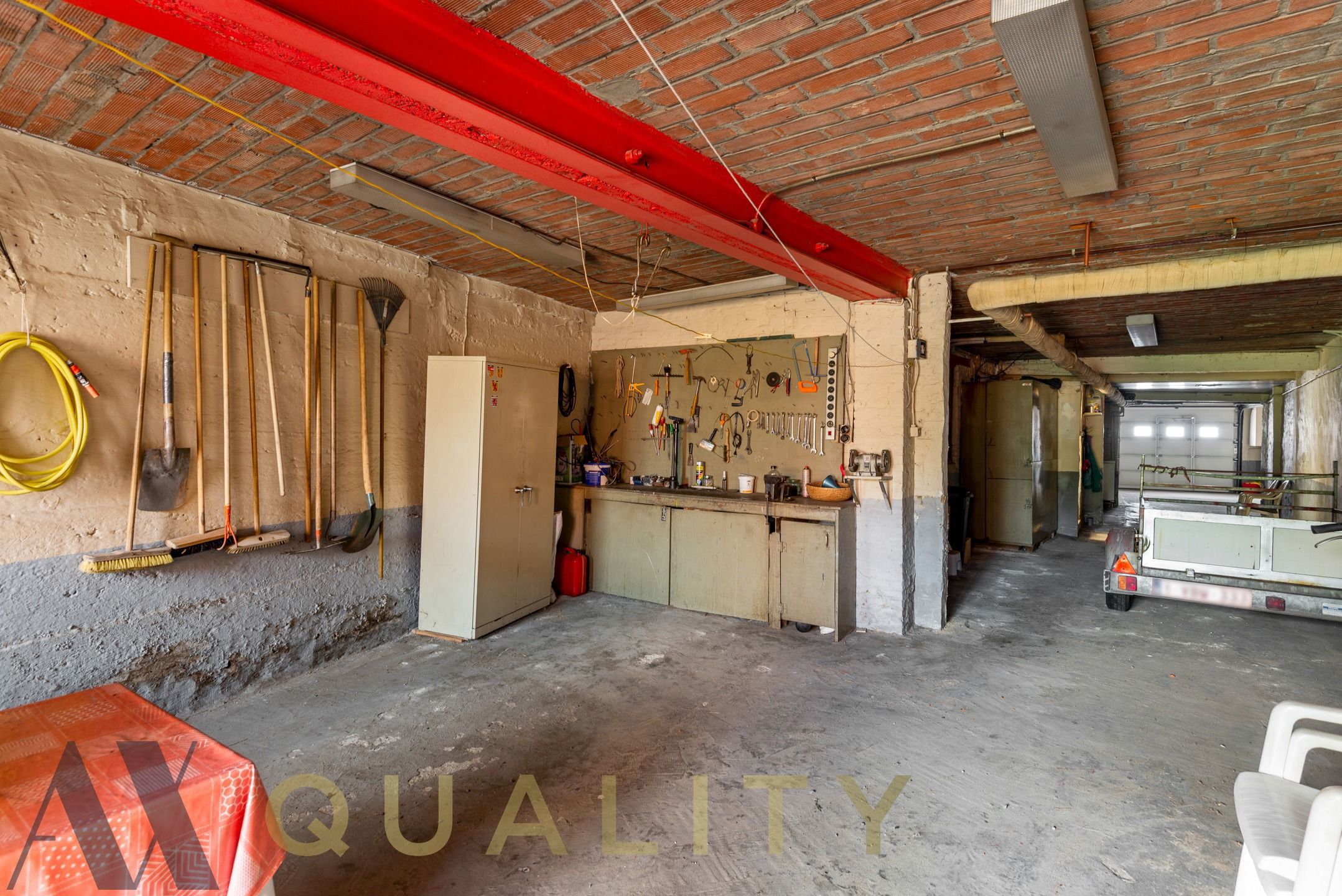 Bel-etage woning met tuin en 4 en suite slaapkamers foto 16
