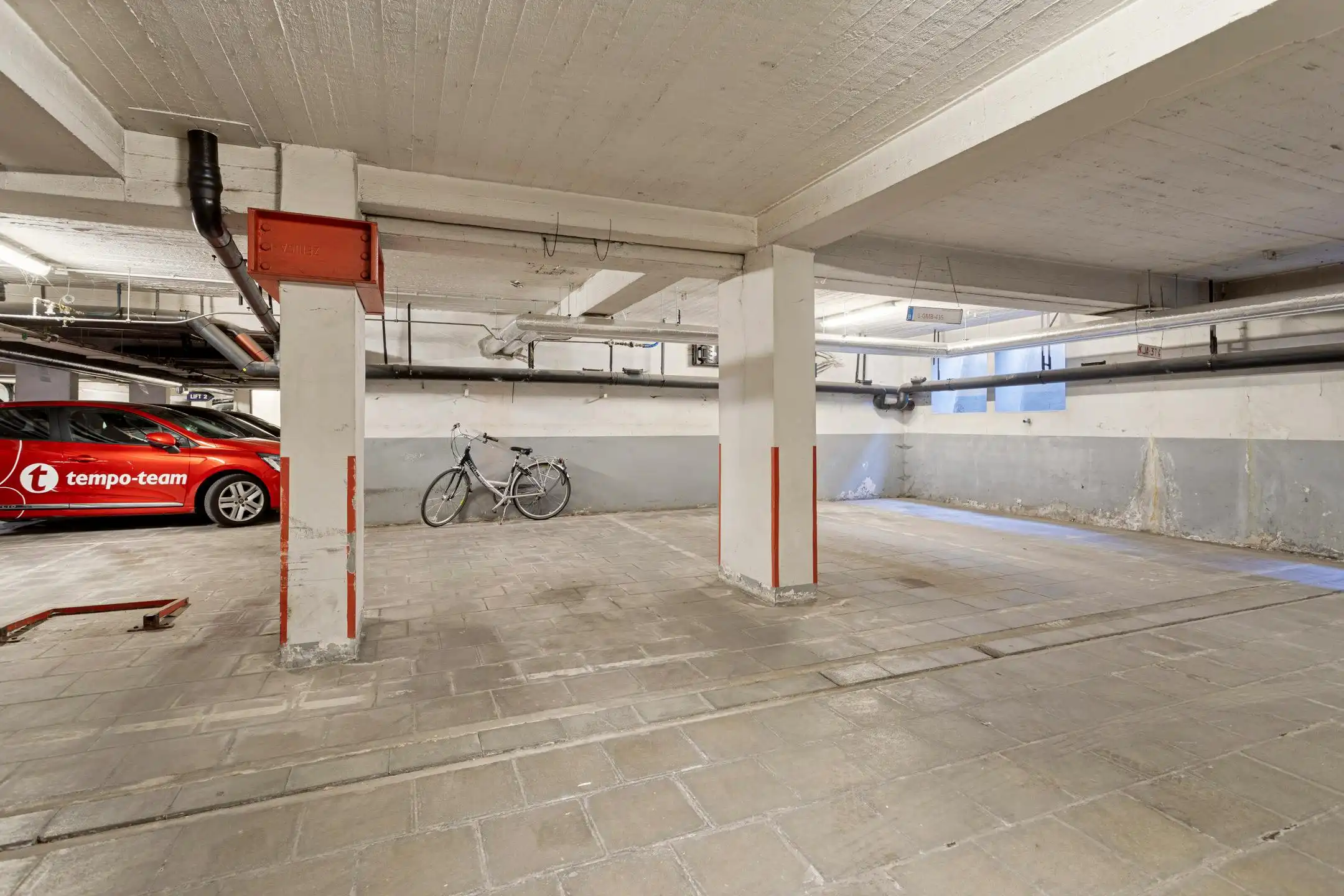 Een exclusieve en unieke penthouse pal in het centrum van Roeselare  foto 14