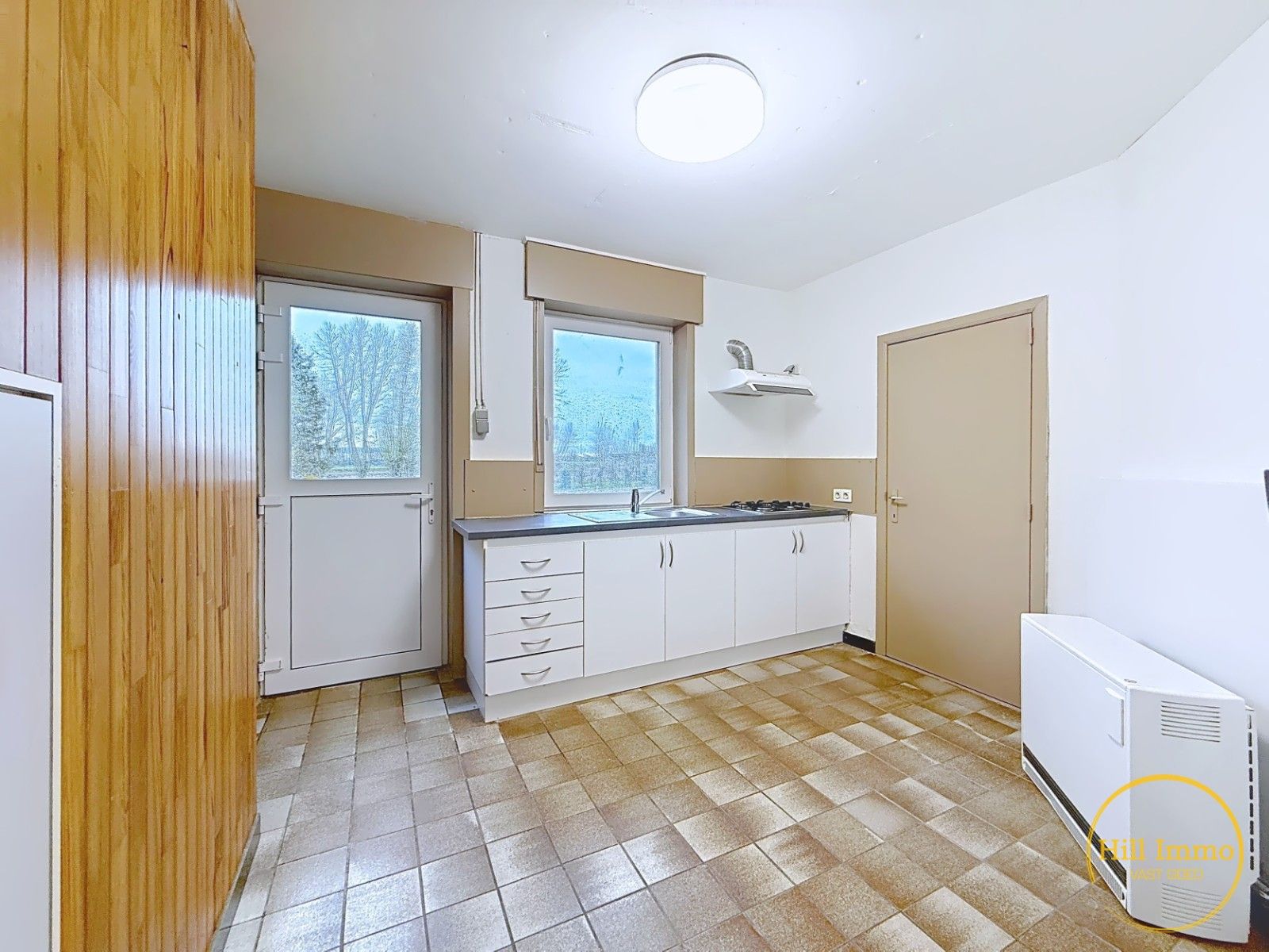 Te huur: Rustig gelegen halfopen woning met prachtig uitzicht foto 4