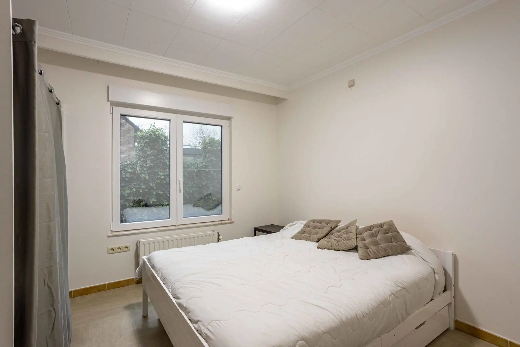 Alleenstaande villa met garage residentiële wijk te Ronse foto 13