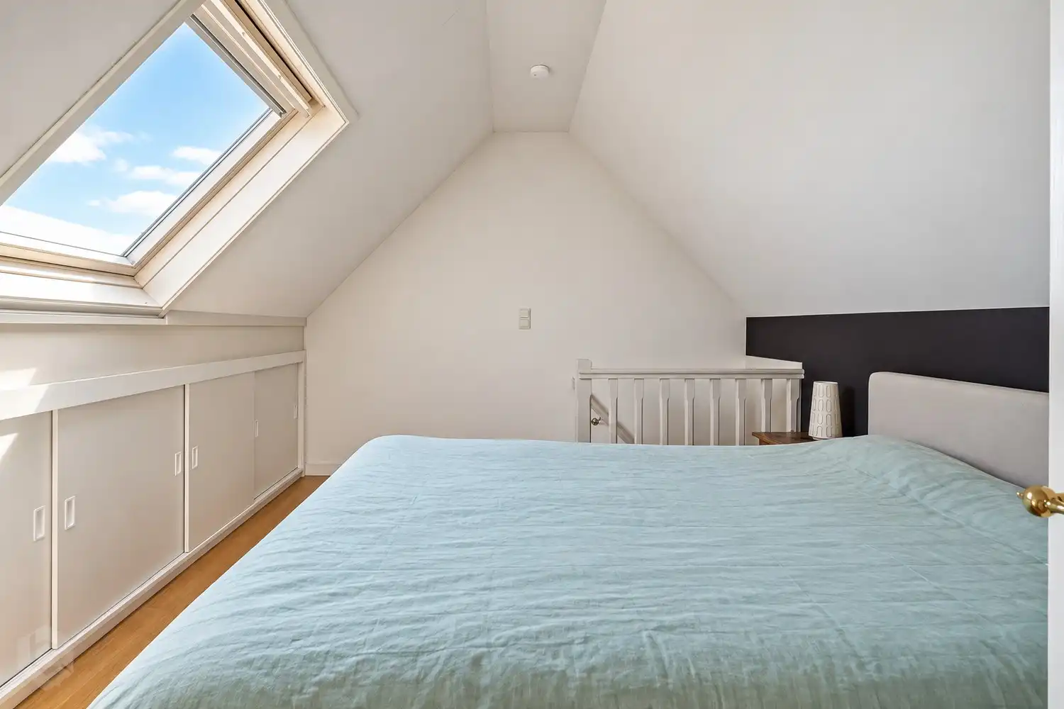 Instapklaar appartement met 2 slpkrs, riant terras en garage foto 12