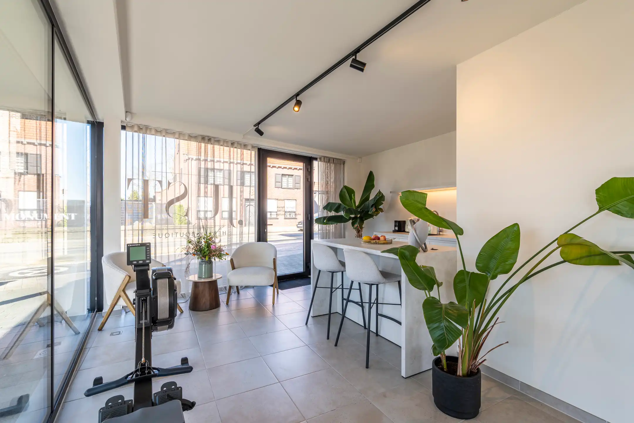 Handelsruimte van ca 60 m² in centrum Poppel. foto 3