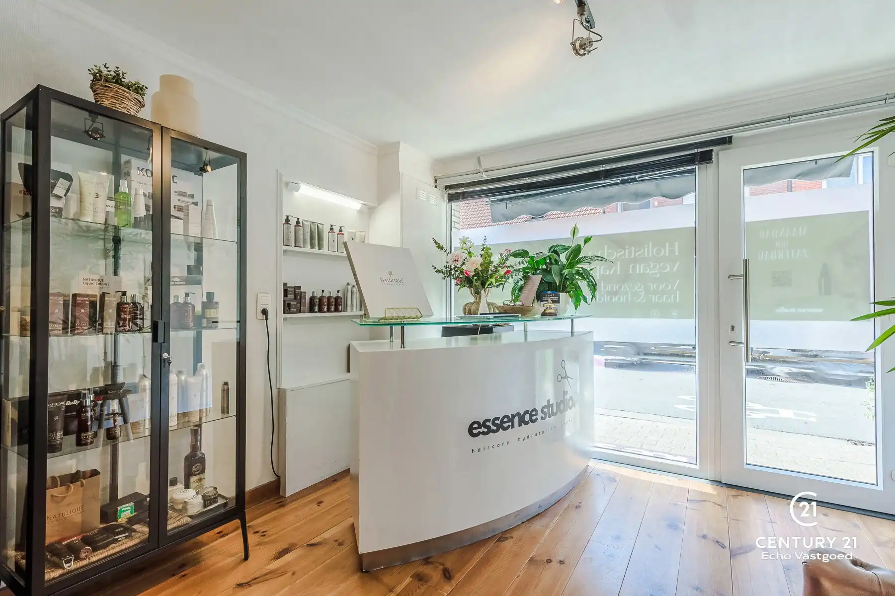Instapklaar, energiezuinig wonen mét handelsruimte en garage foto 5