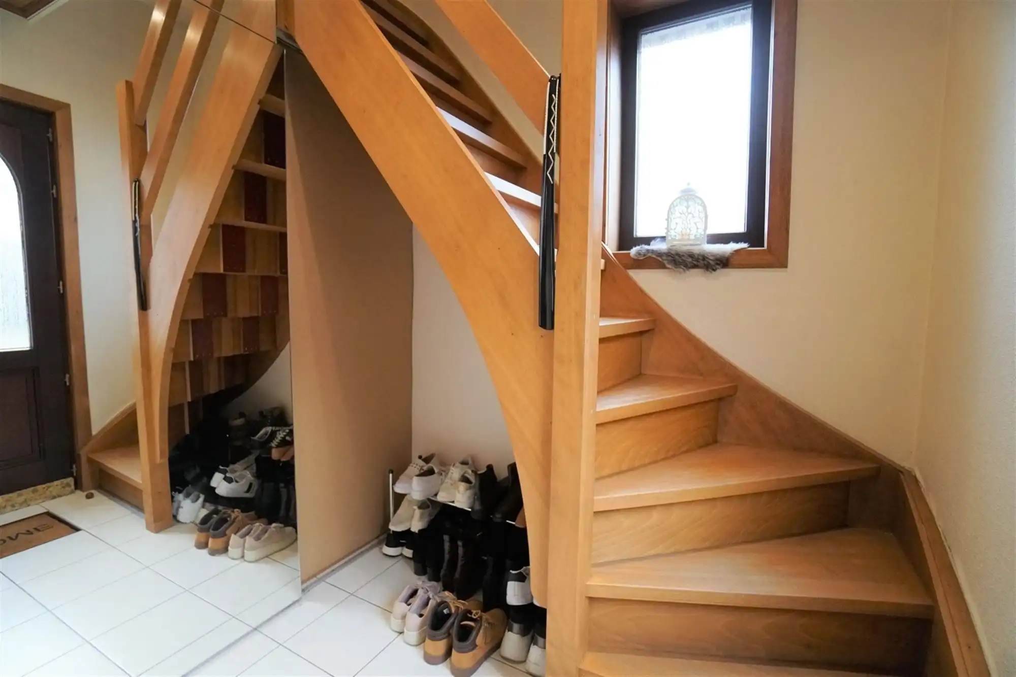 Rustig gelegen woning met 2 à 3 slaapkamers en grote garage te Gent foto 3