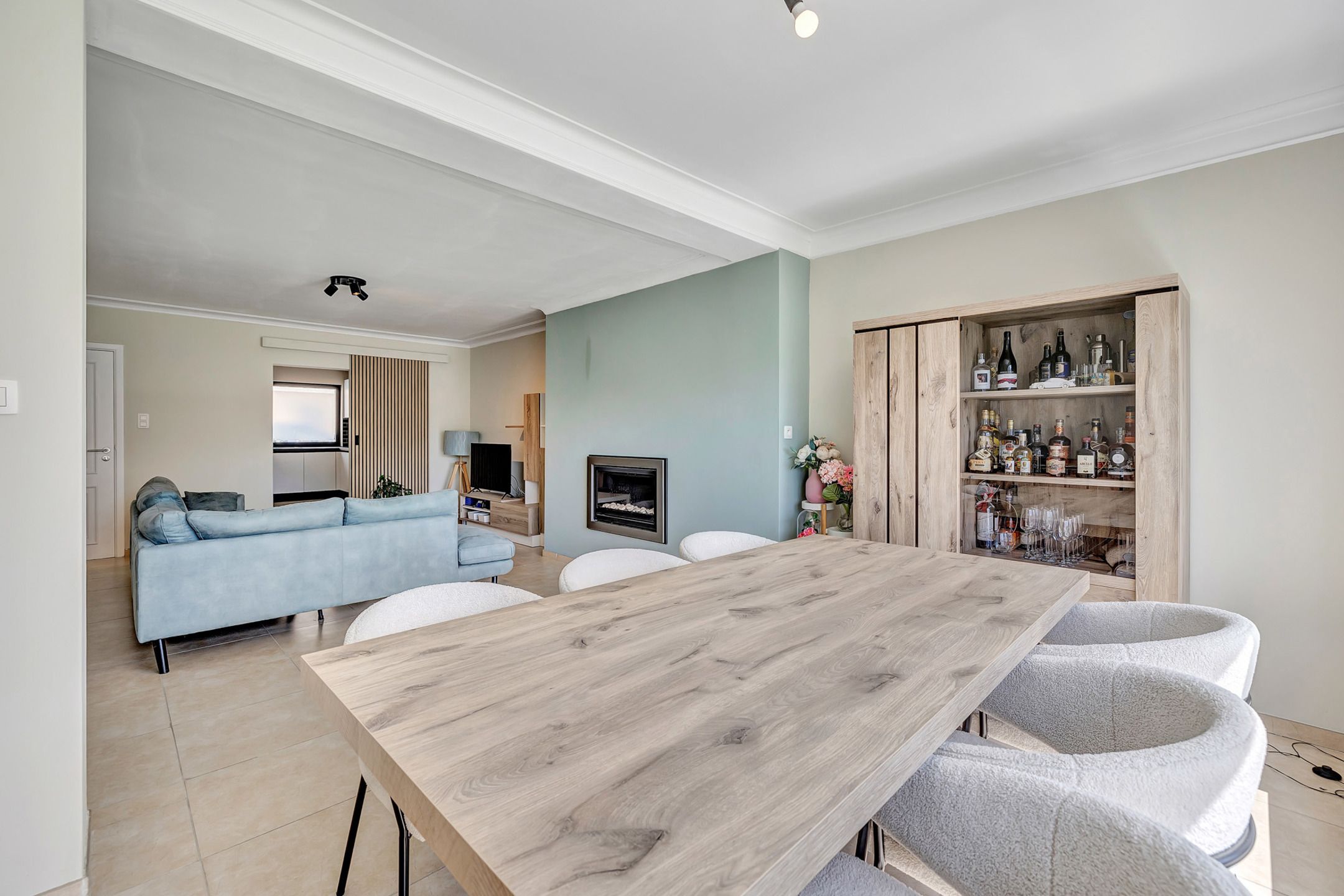 Instapklare woning met ruim terras en 3 slpk te Iddergem foto 9