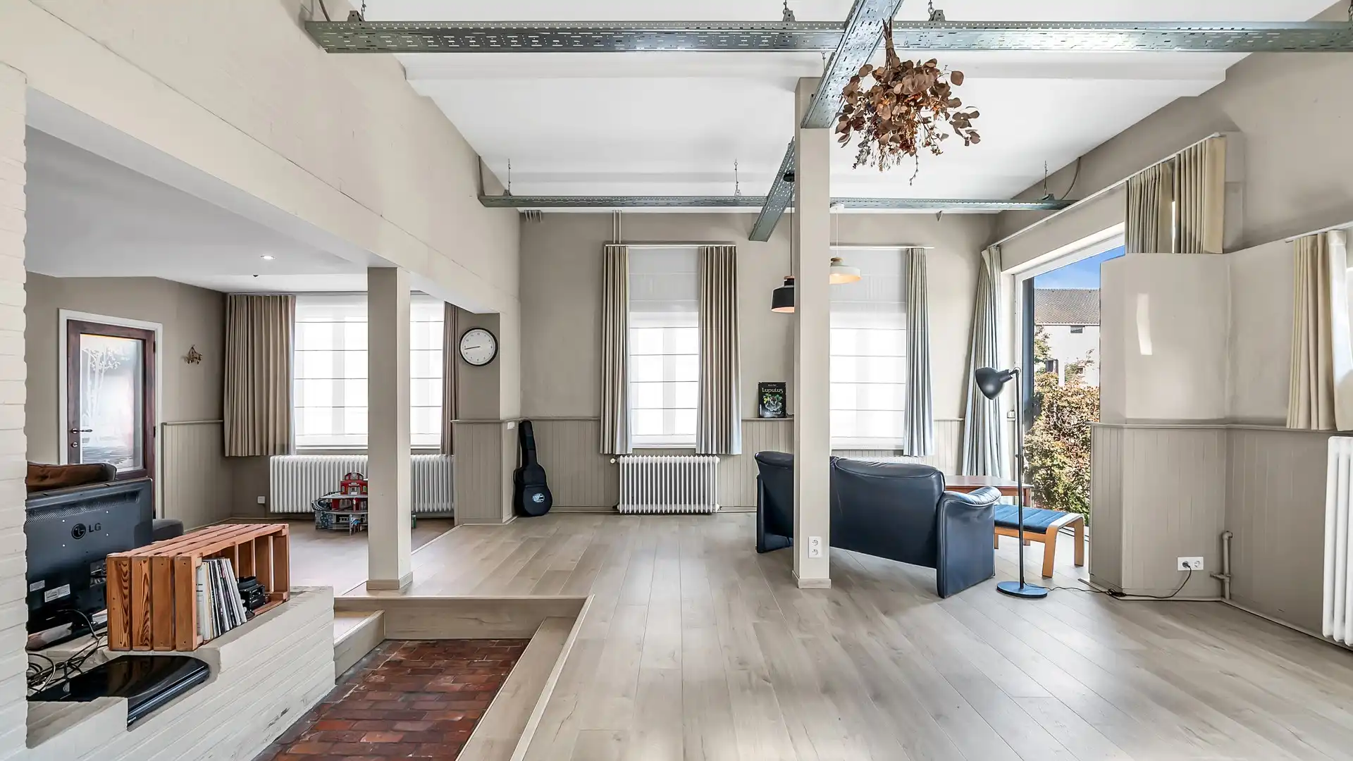 Authentieke hoevewoning met 4 slaapkamers, royale leefruimtes en idyllische ligging in het rozendorp Geistingen foto 5