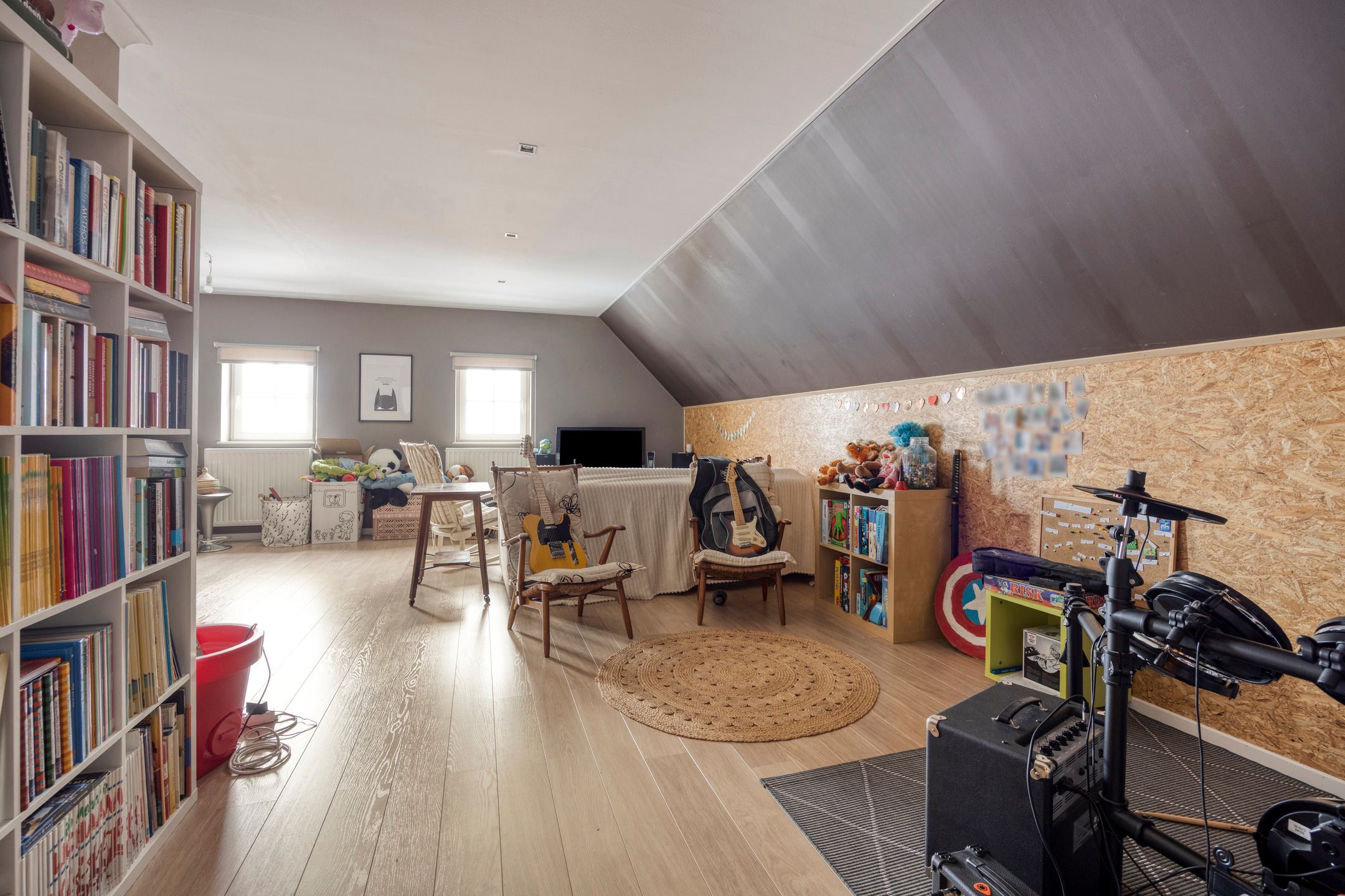 Zeer ruime Kwadraat-woning met 5 slaapkamers en 2 badkamers foto 25