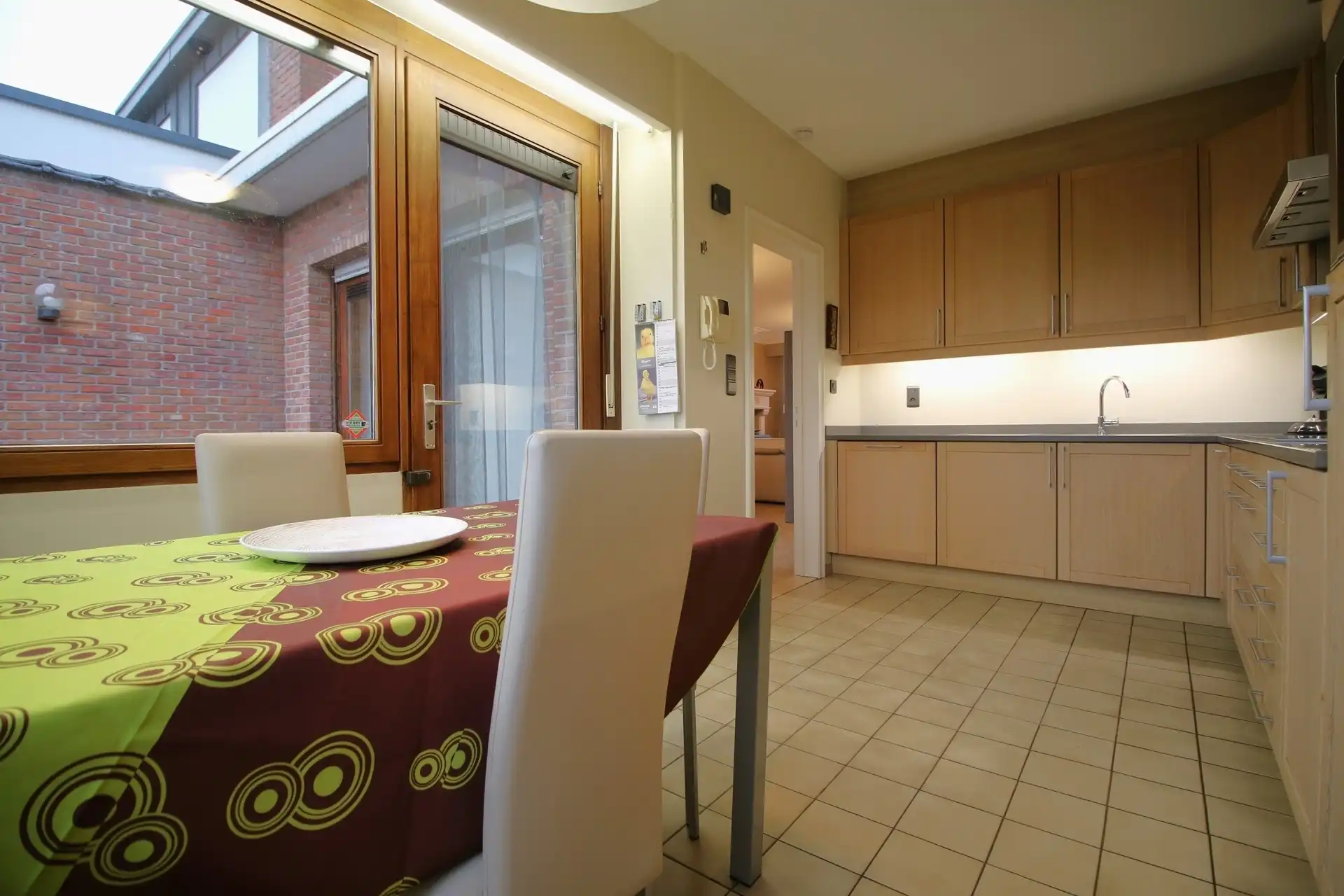 Ruime bel-étagewoning met tuin in rustige omgeving foto 7