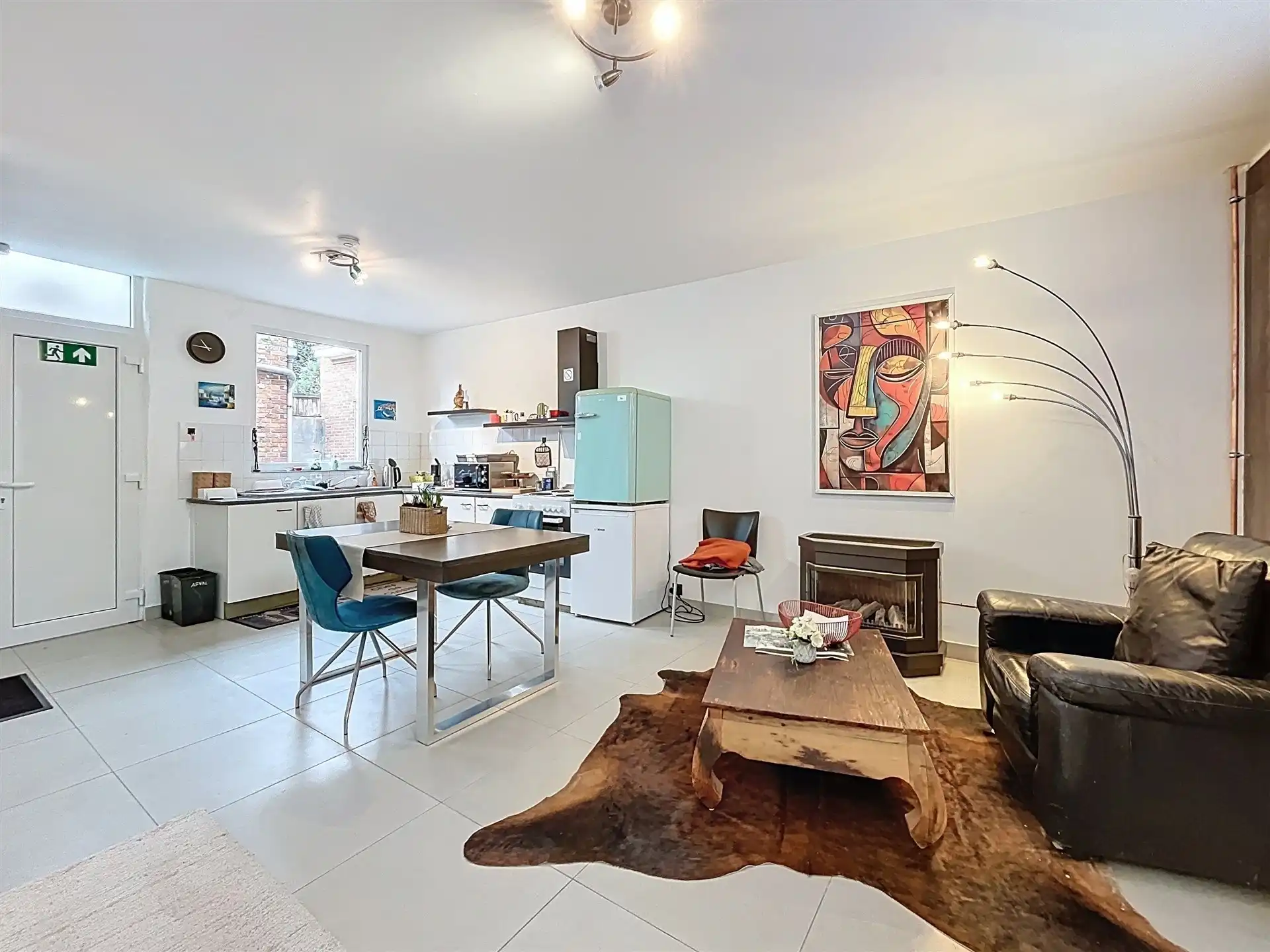 Gezeligge woning met 2 slaapkamers, volledig vernieuwd! foto 2