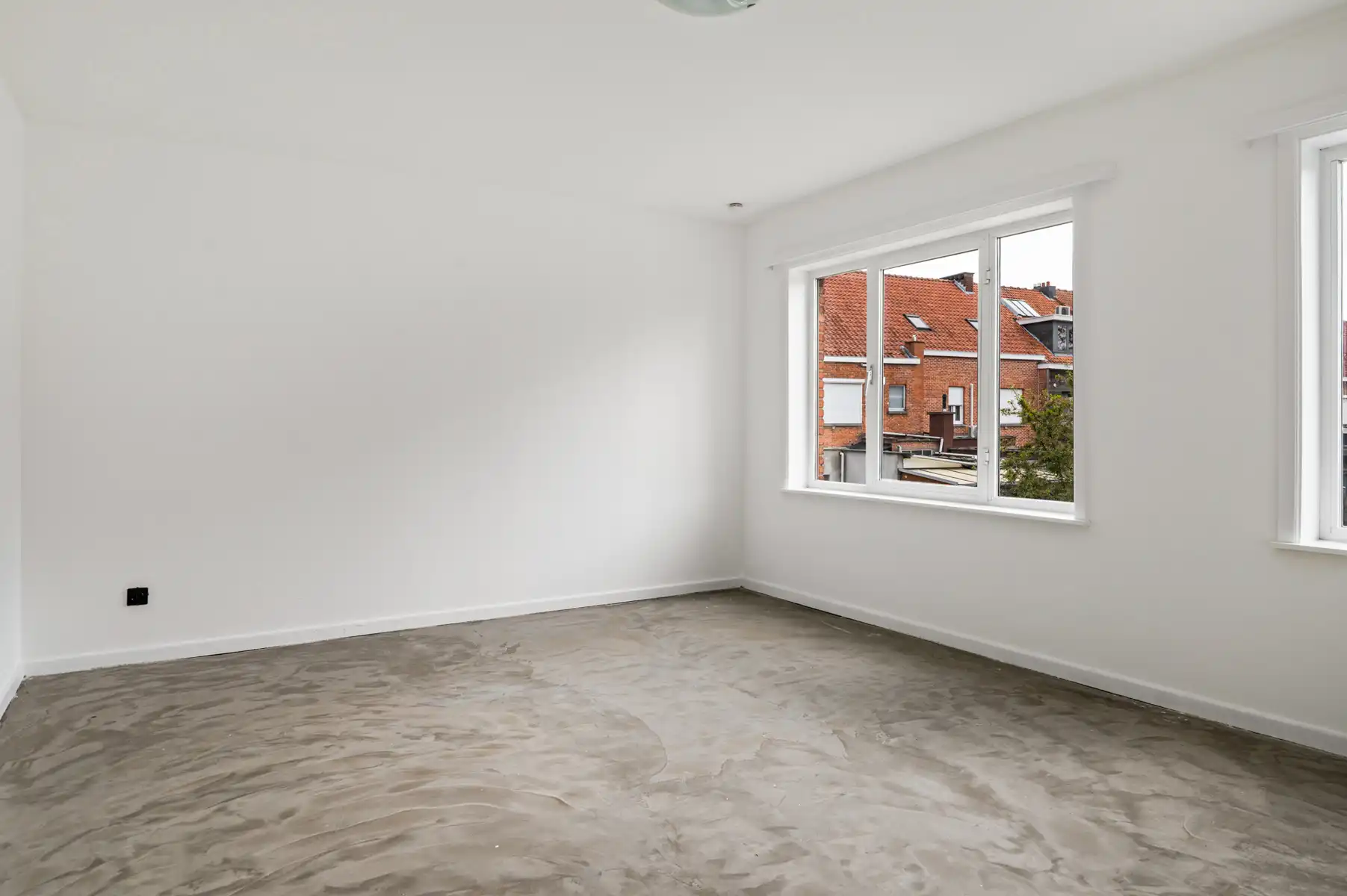 Perfecte starterswoning met tuin en verrassend veel ruimte! foto 9