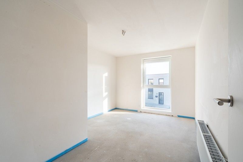 Instapklare nieuwbouwwoning met zonnige tuin te Roeselare foto 8