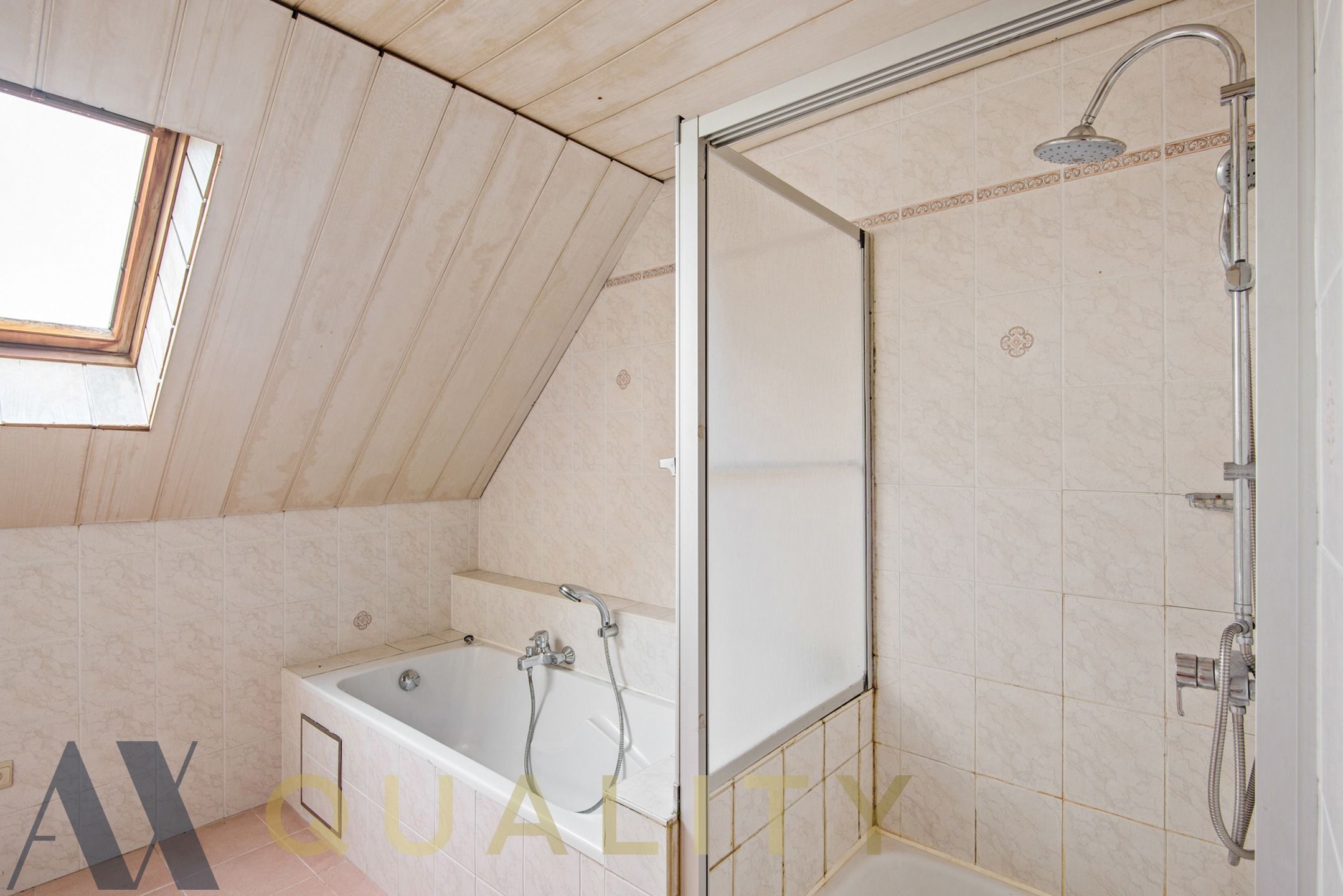 Rustig en landelijk gelegen villa met weiland op 30 are 94 ca foto 26