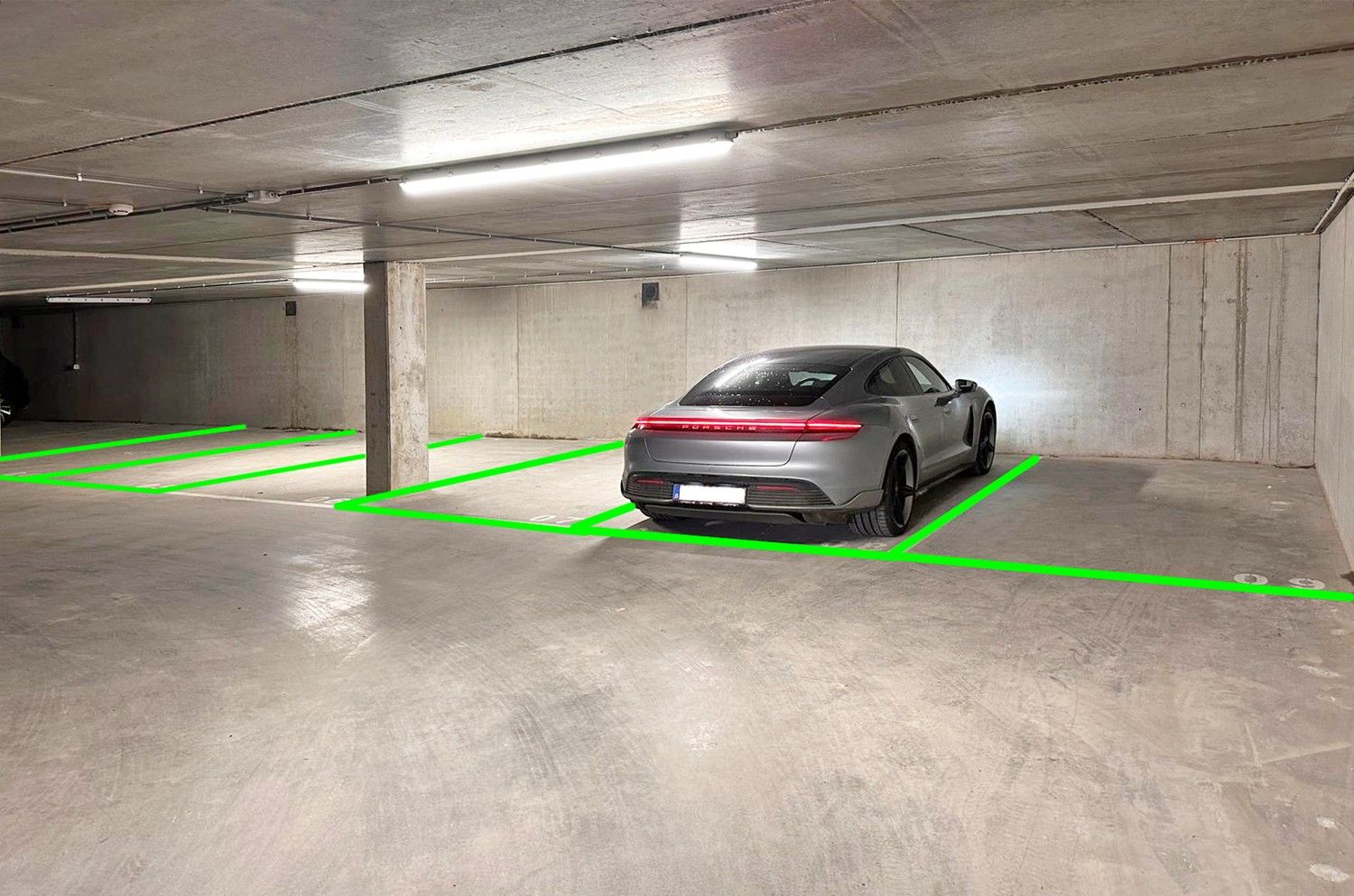 Ondergrondse autostaanplaats in residentie "THE SILVER RESIDENCE" foto 3