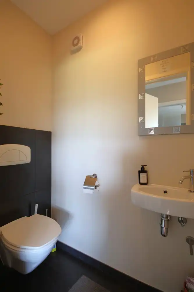 Zeer ruim duplexappartement met 3 slaapkamers in een groene omgeving foto 8