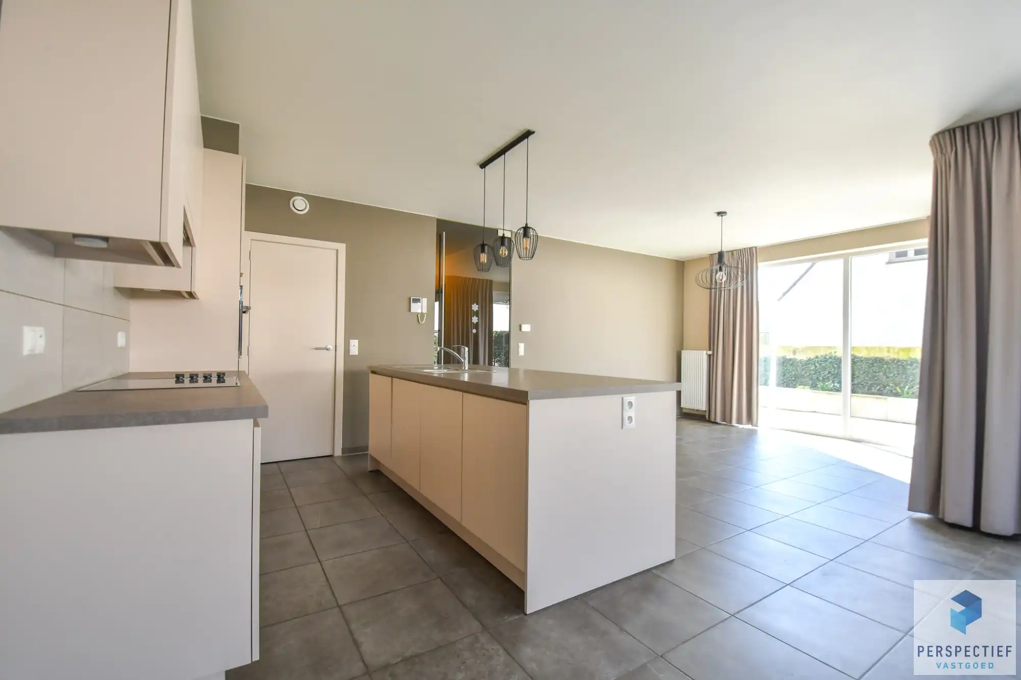 BEZOEKMOMENT ZATERDAG 28/03 VAN 9U TOT 10U30 | Volledig afgewerkt nieuwbouw gelijkvloers appartement met tuin, berging en garage foto 4