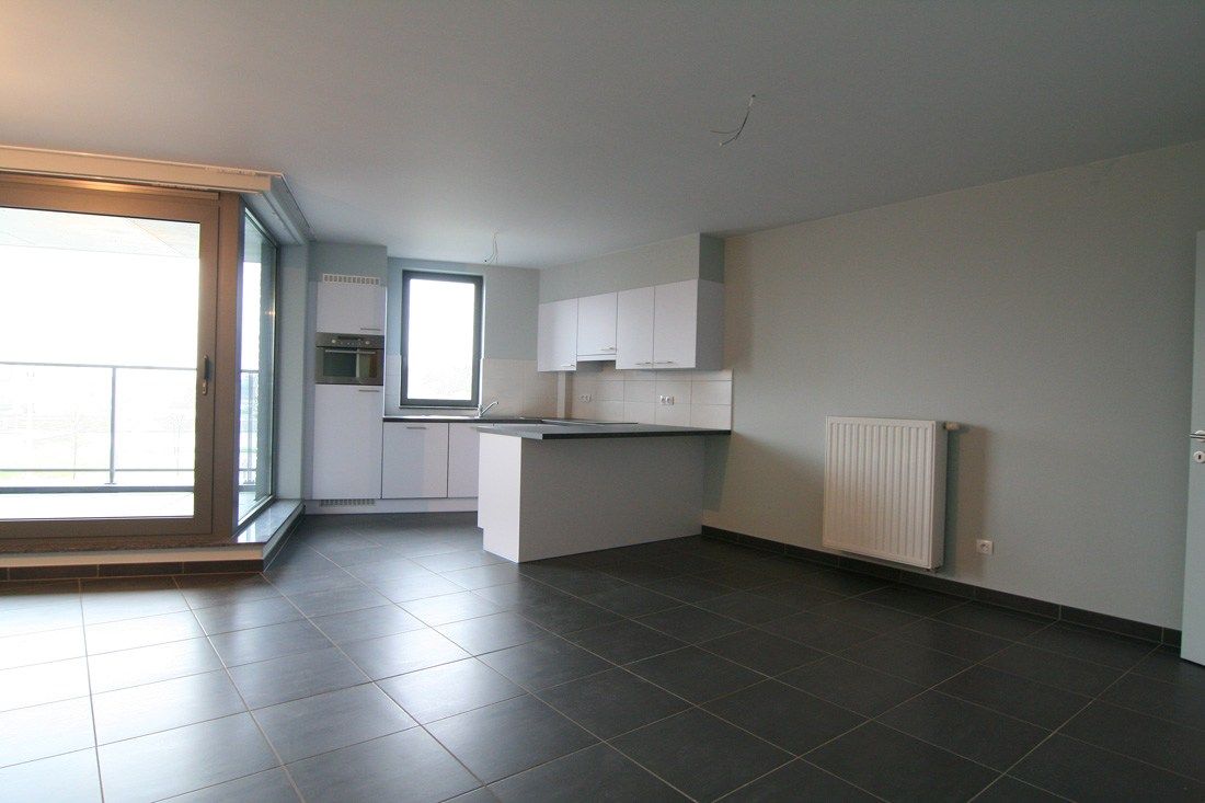 Wonen in een tweeslaapkamerappartement met zicht op het KANAAL foto 4