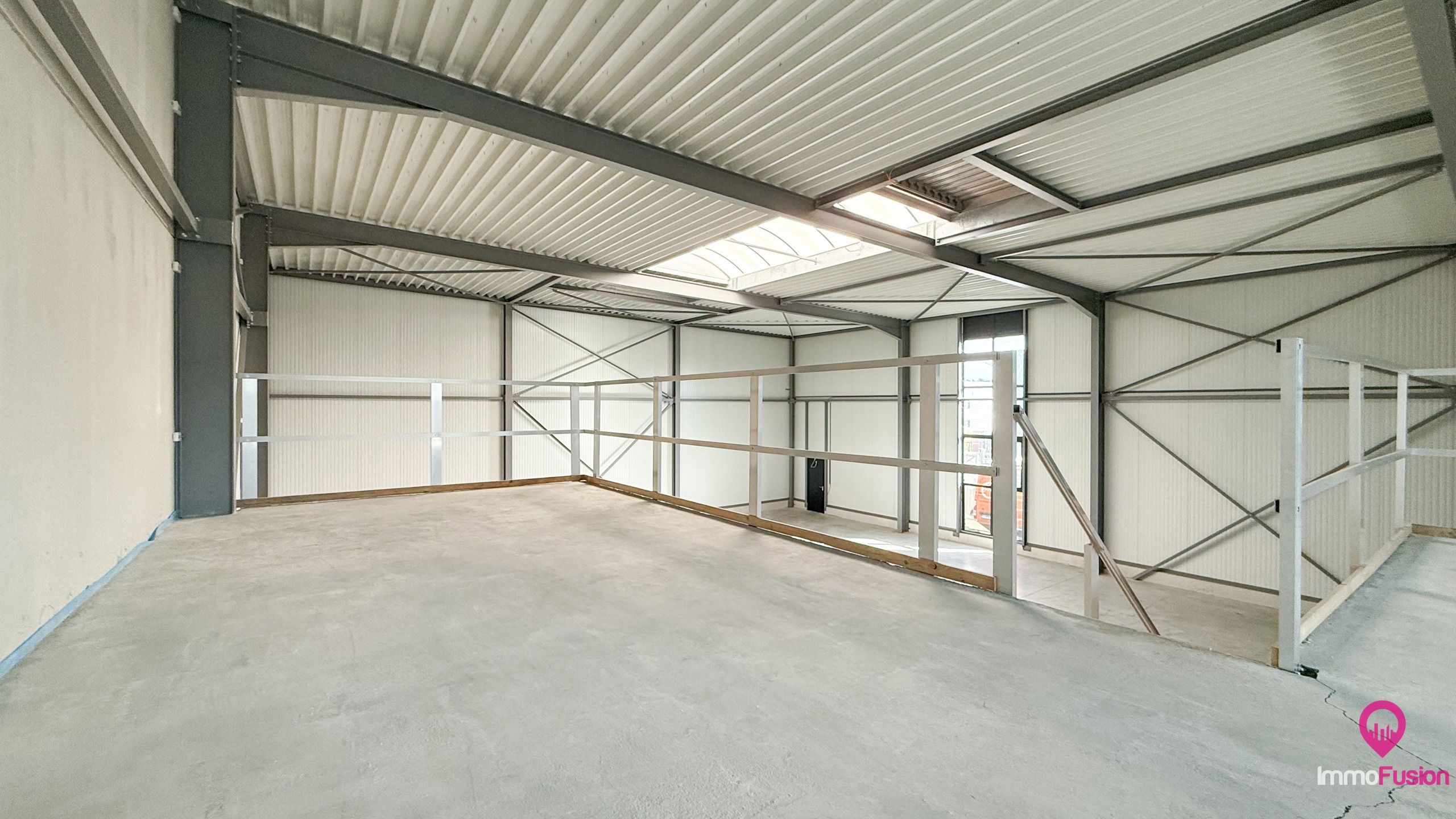 Instapklaar magazijn van 440m² op een uitstekende locatie! foto 23