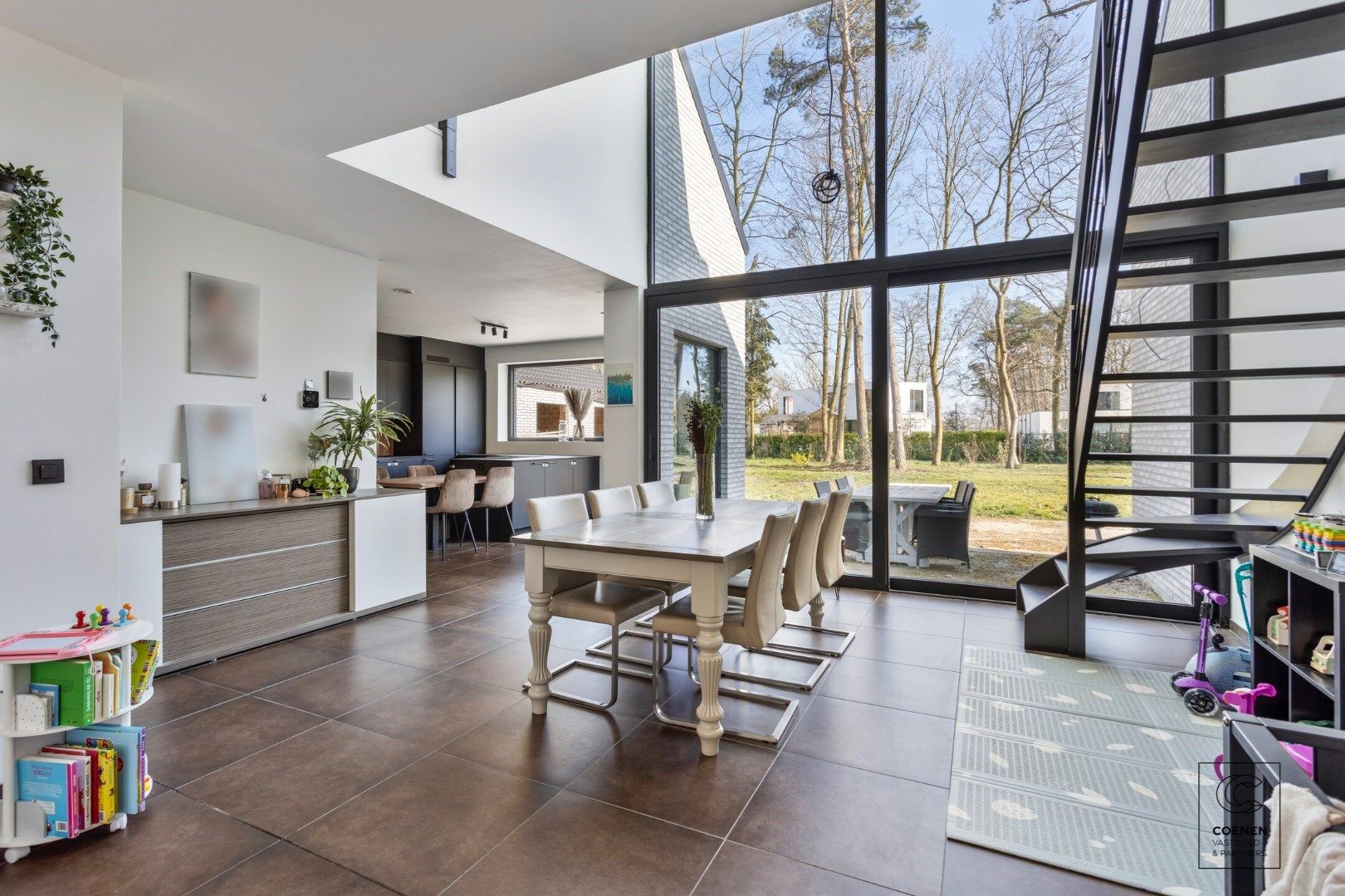 Prachtige villa met bew. opp. van 258m², 5 slpk's en dat op een uiterst rustige locatie te Brecht! foto 6
