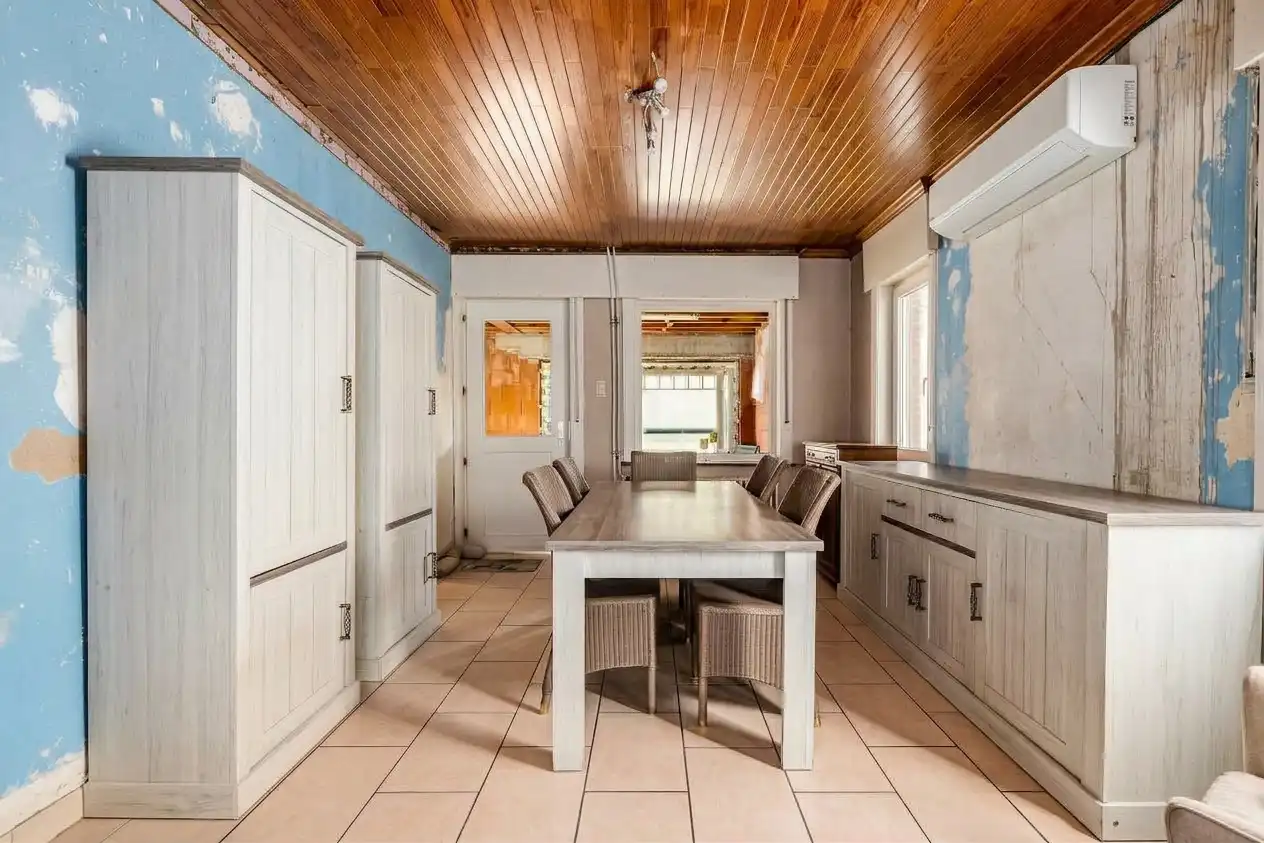Vrijstaande woning met vernieuwd dak en veel potentieel foto 7