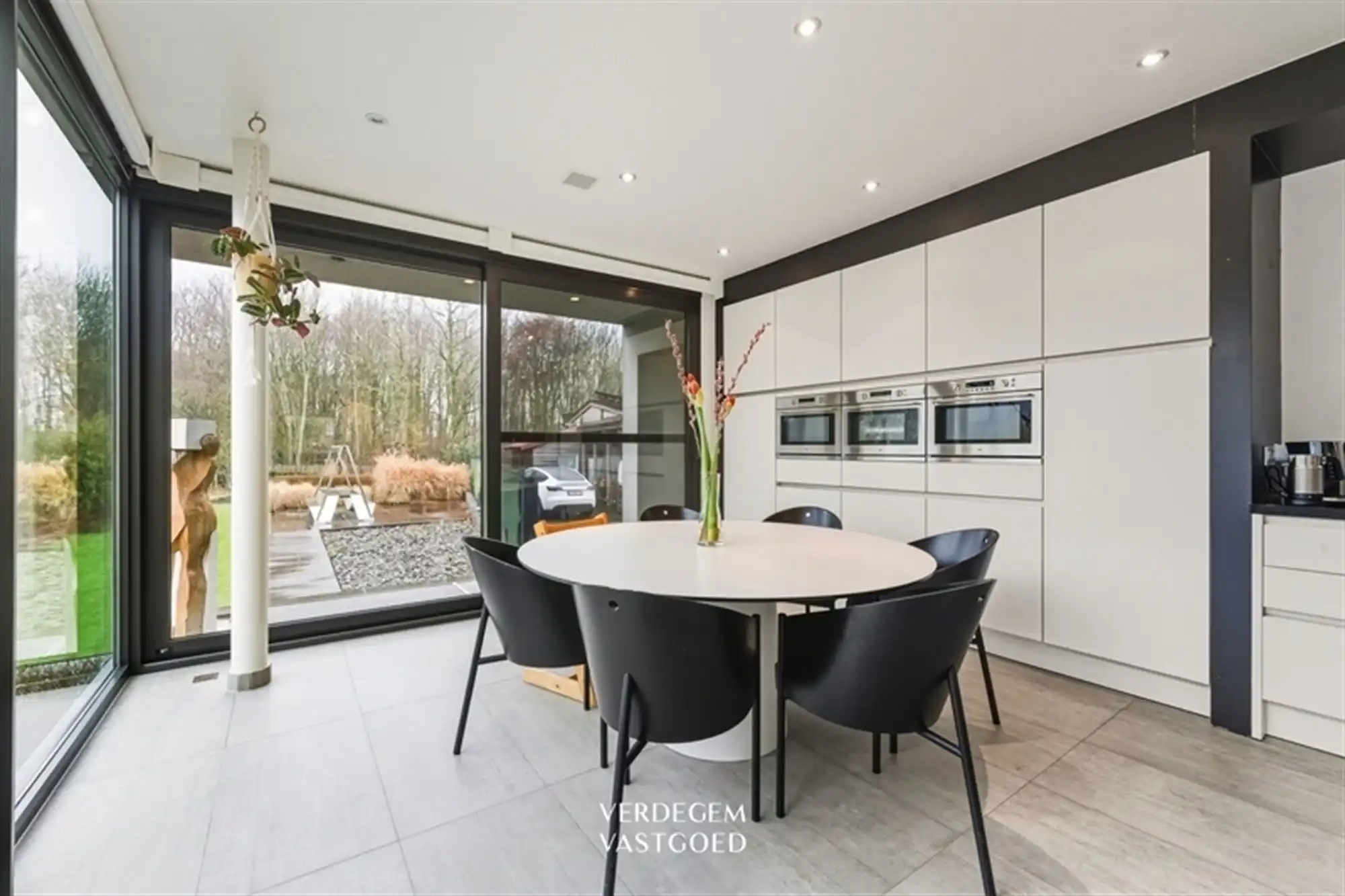 Unieke woon / werkopportuniteit: villa met magazijn van 395m² op toplocatie foto 9