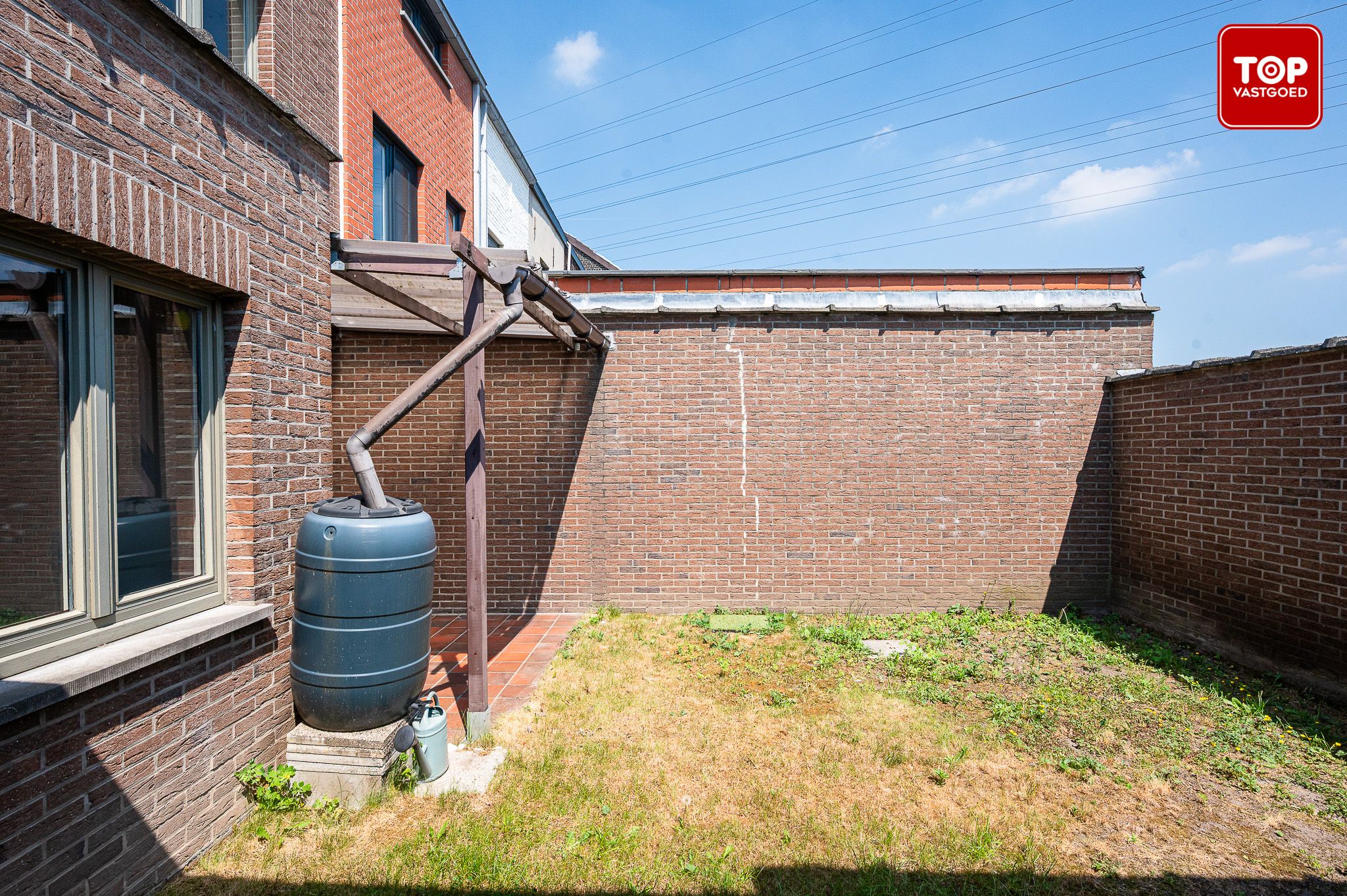 Woning met 3 slaapkamers, tuin en garage.  foto 12