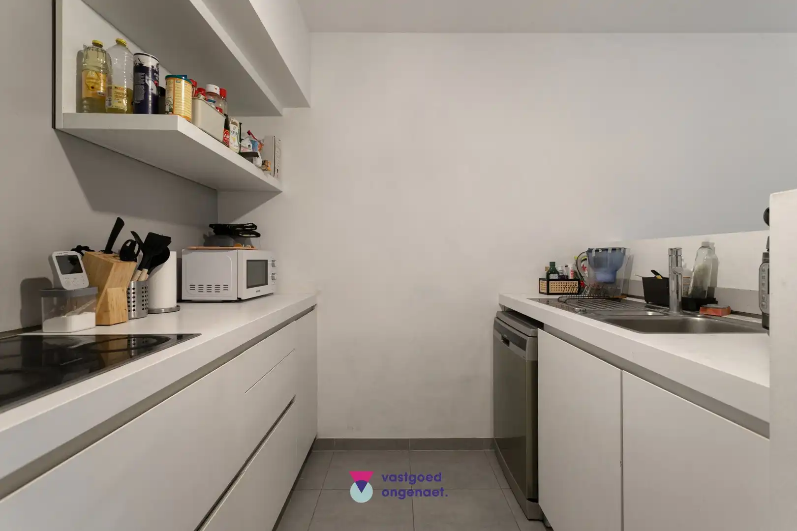 Modern en praktisch ingedeeld appartement foto 4