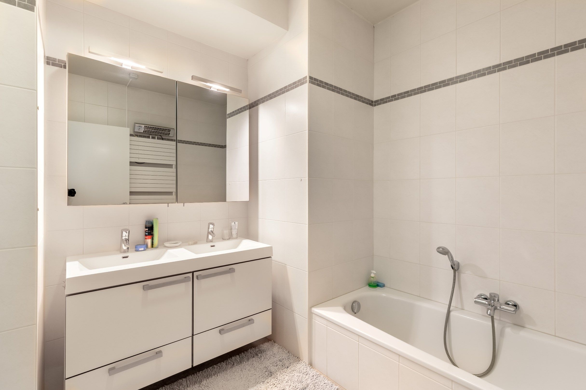 Gelijkvloers appartement met tuin op toplocatie! foto 9