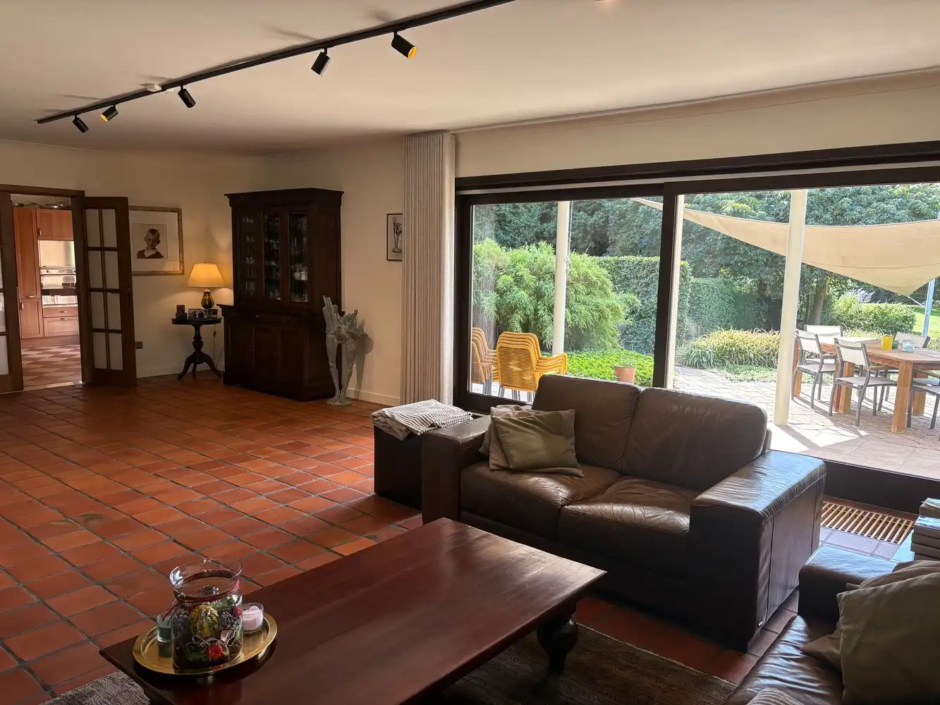 Prachtige instapklare woning op ruim perceel van 14a91ca foto 14