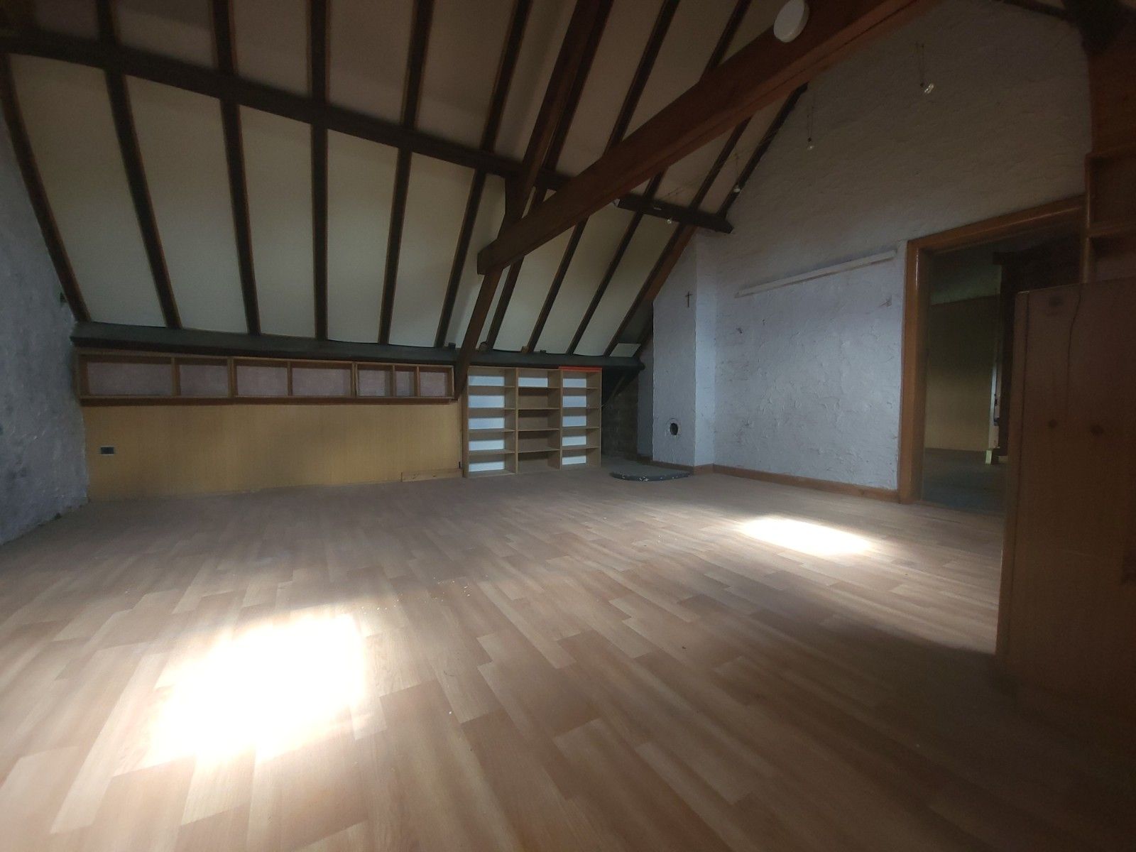 Ruime, centraal gelegen woning in Deinze foto 19
