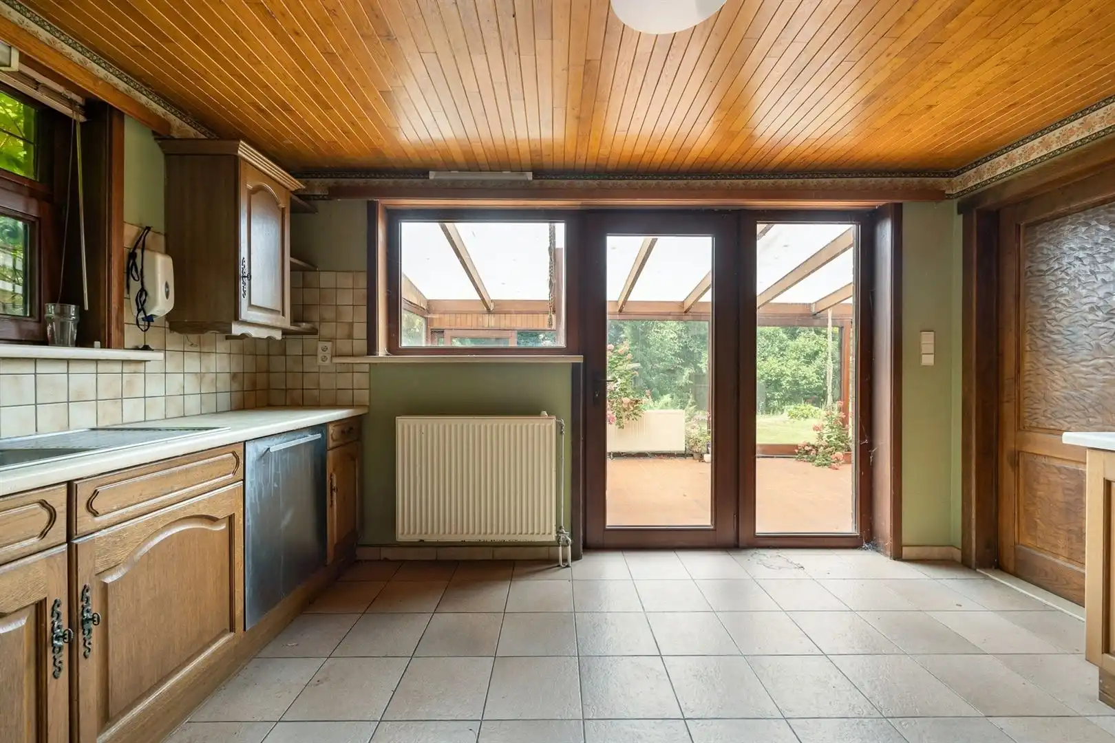 Karaktervolle half open villa met grote tuin 1.189m² in een rustige straat. foto 21