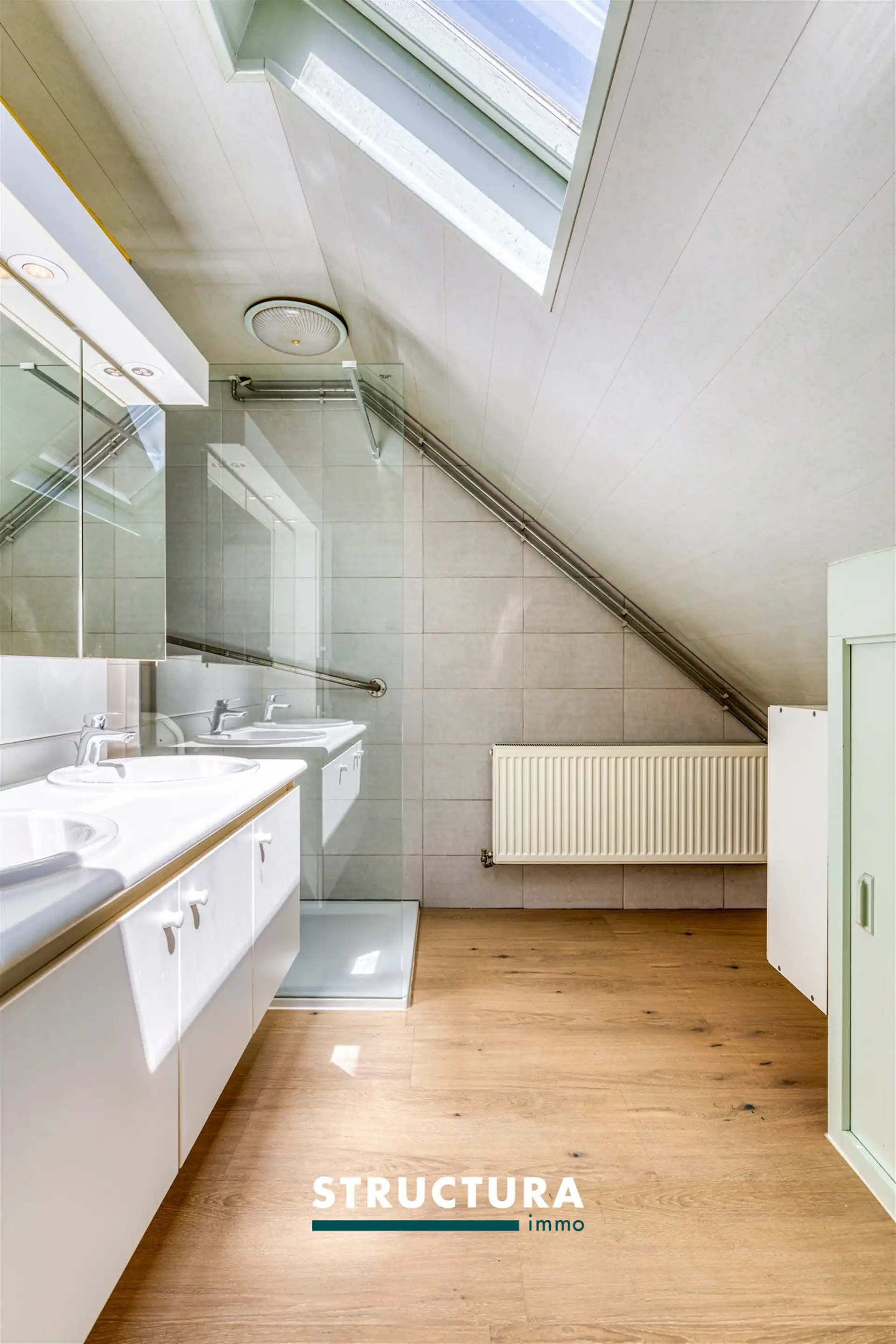 Wonen in hartje Brussegem foto 13