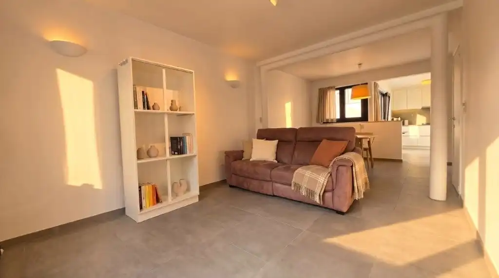 Commercieel pand met WOONST, praktijk, vrij beroep + duplex app foto 9