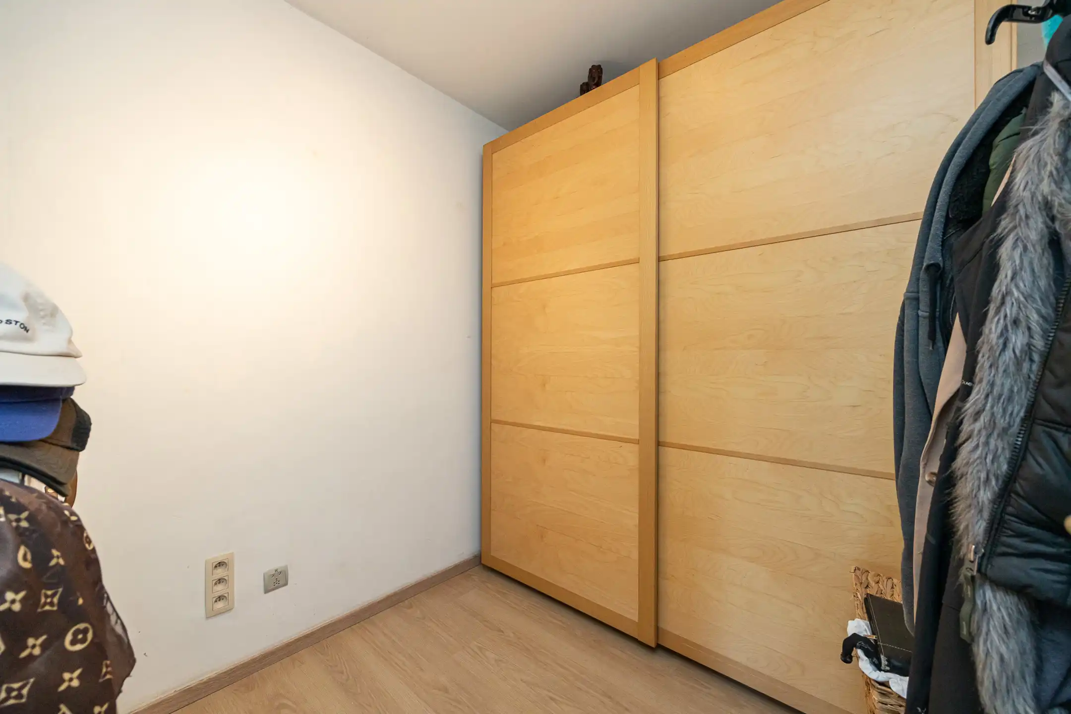 Uniek opbrengsteigendom op top locatie (3 app + 3 parkings) foto 10