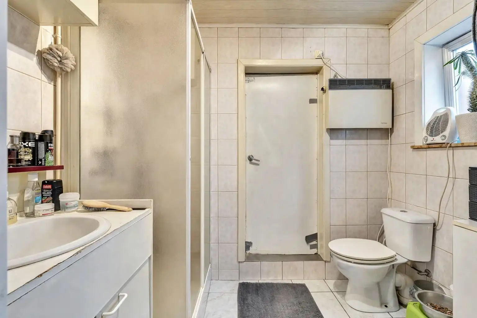 Gezellig op te frissen gesloten bebouwing met tuin foto 7