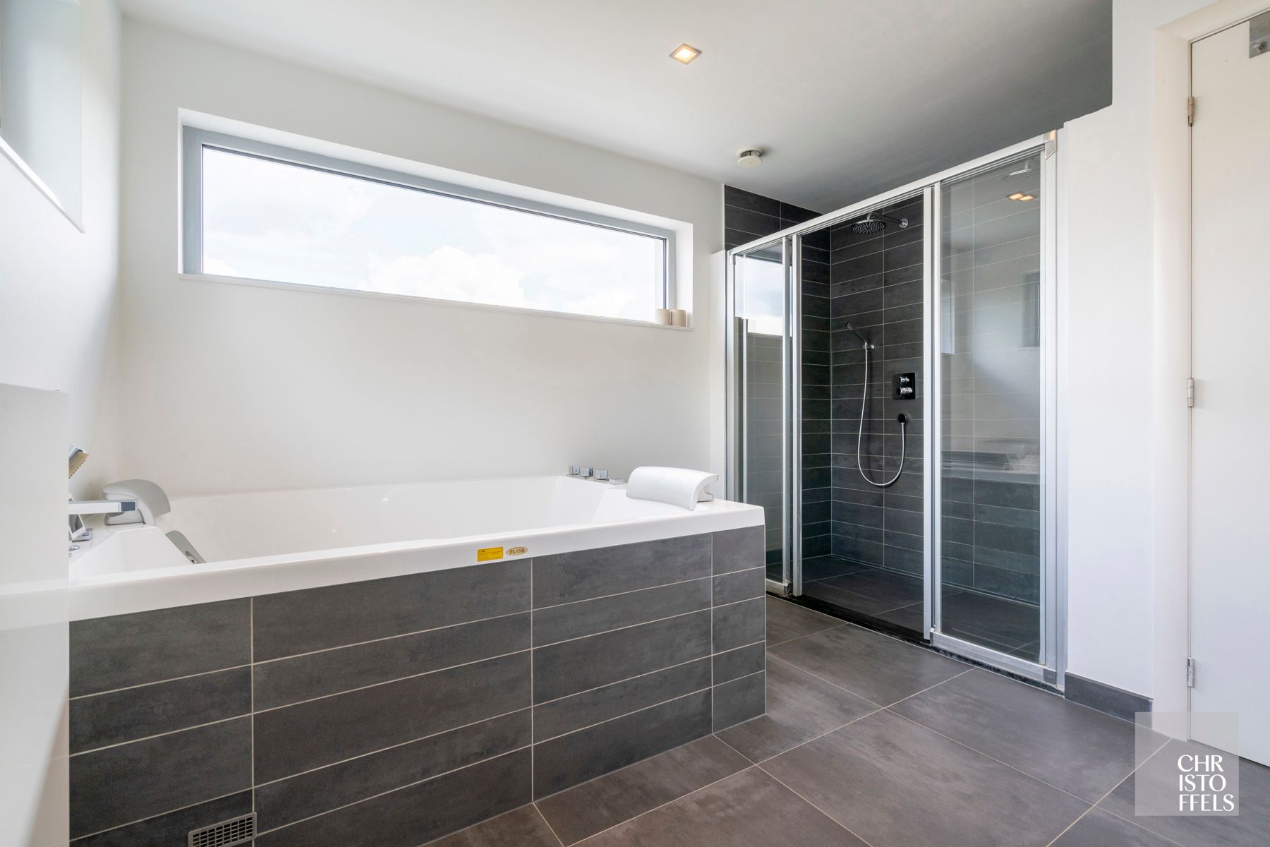 Stijlvolle villa op toplocatie in Lanaken! foto 23
