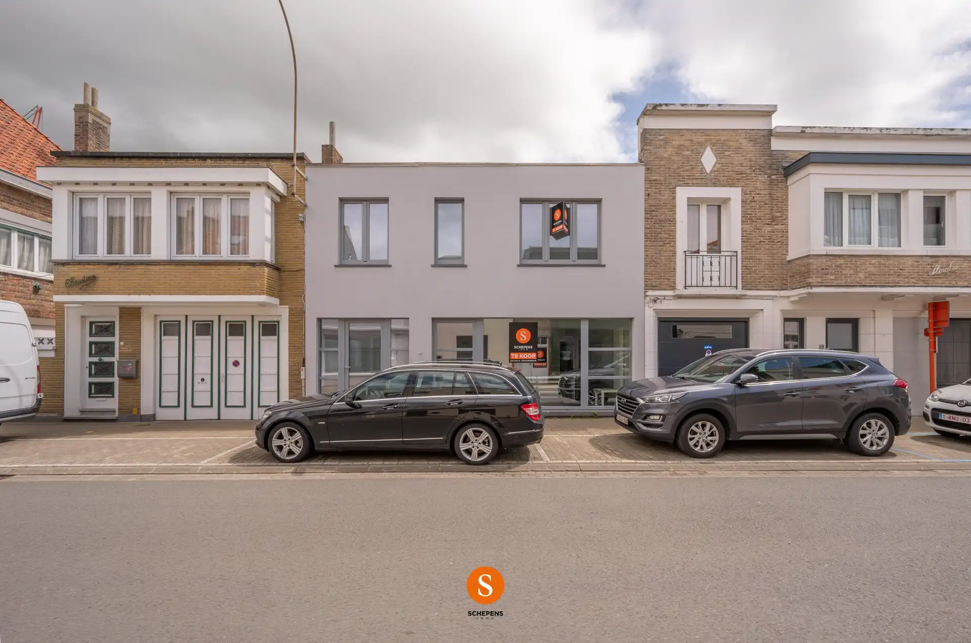 Instapklare woning met polyvalente ruimte, zonnige tuin en tal van mogelijkheden. foto {{pictureIndex}}
