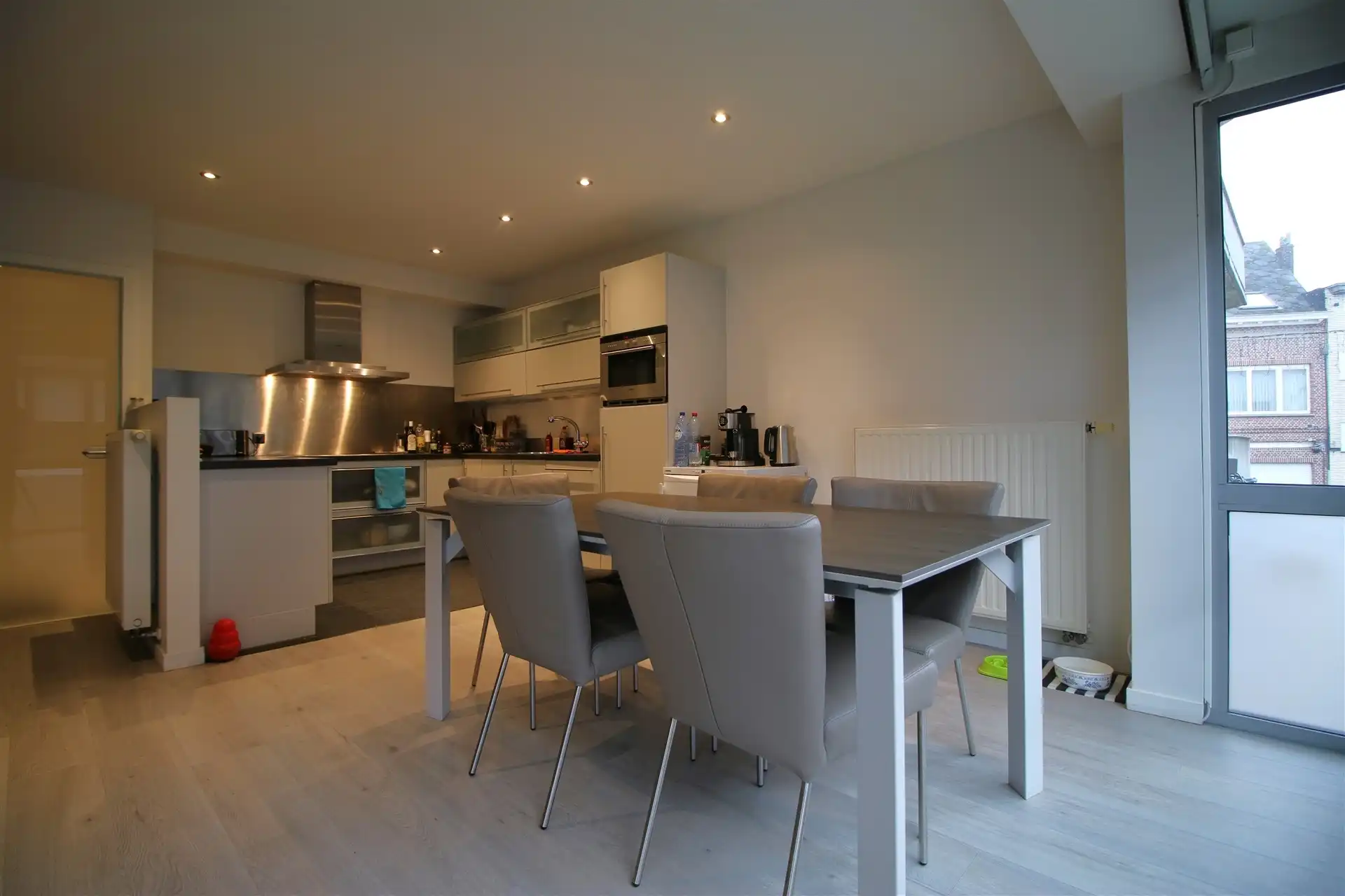 Instapklaar 2-slpk appt met terras en lift foto 4