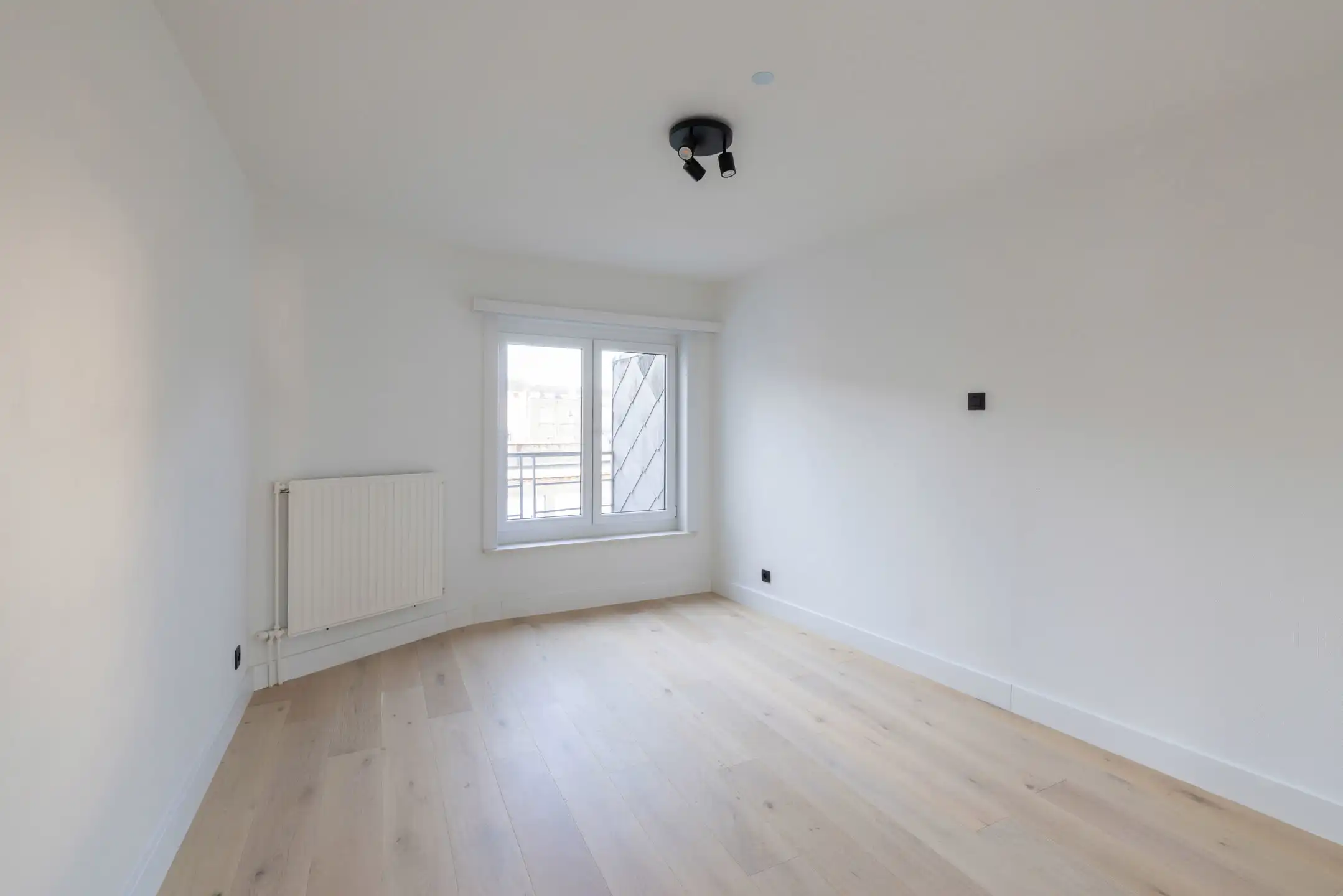 Gerenoveerd appartement met 2 slaapkamers te Knokke-Heist foto 14