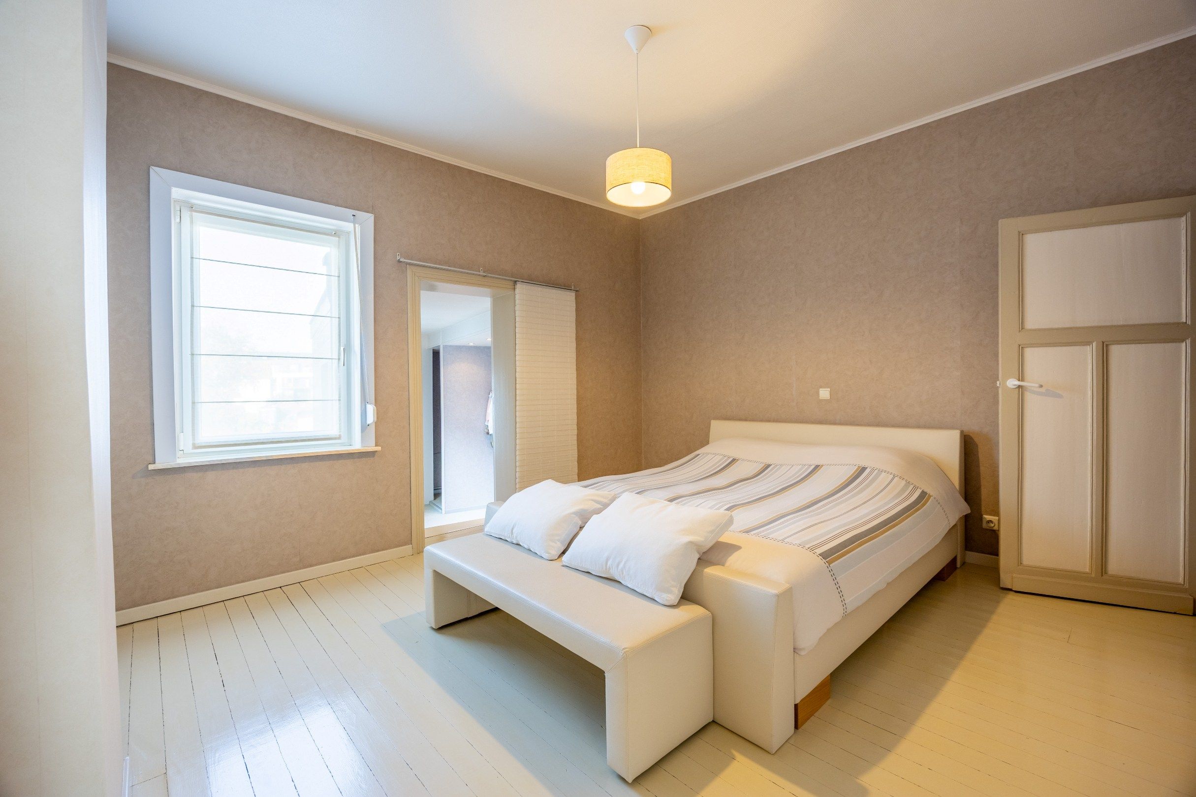 Verzorgde woning met tuin en garage foto 12