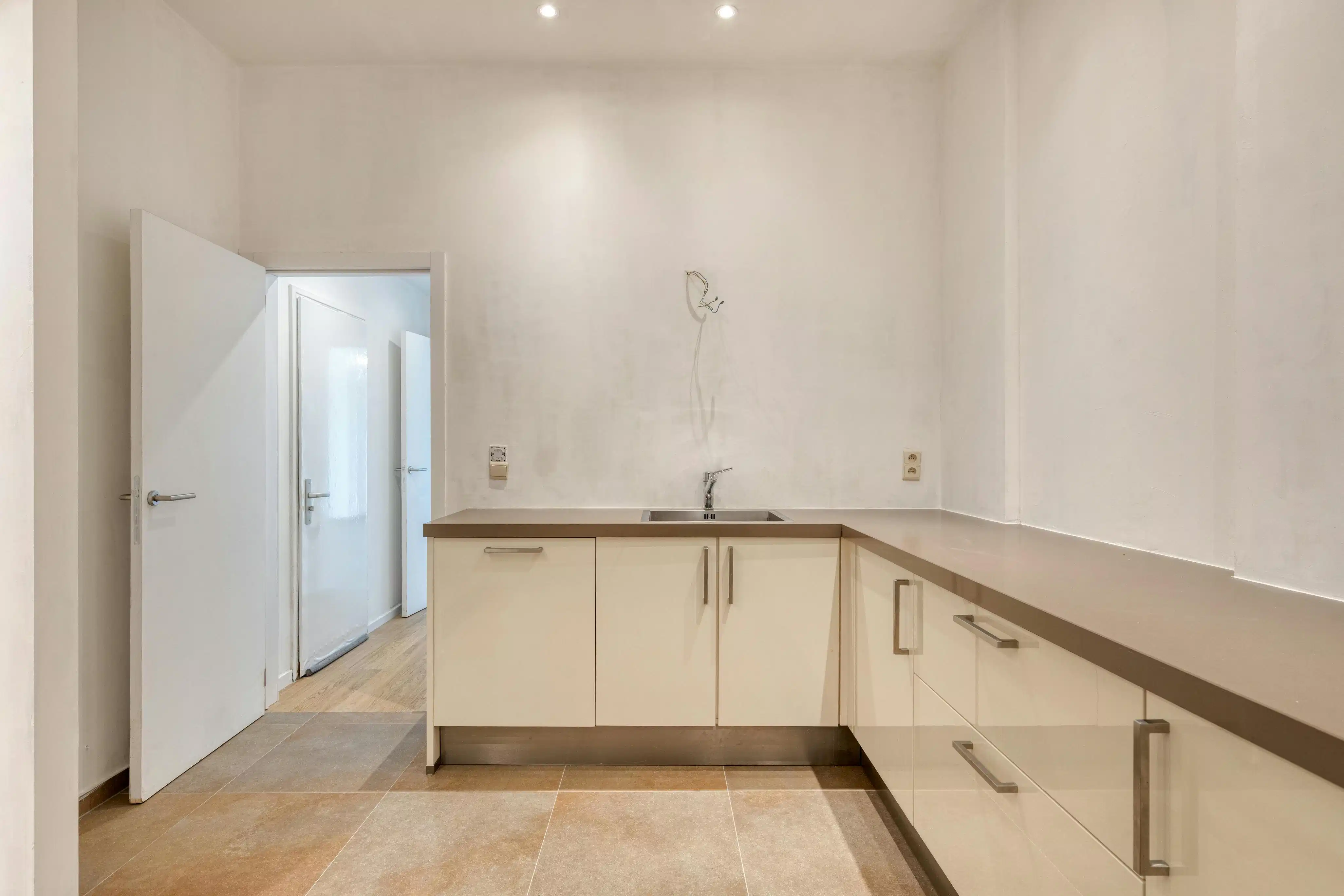 Twee slaapkamer appartement met Scheldezicht te koop in Antwerpen foto 9
