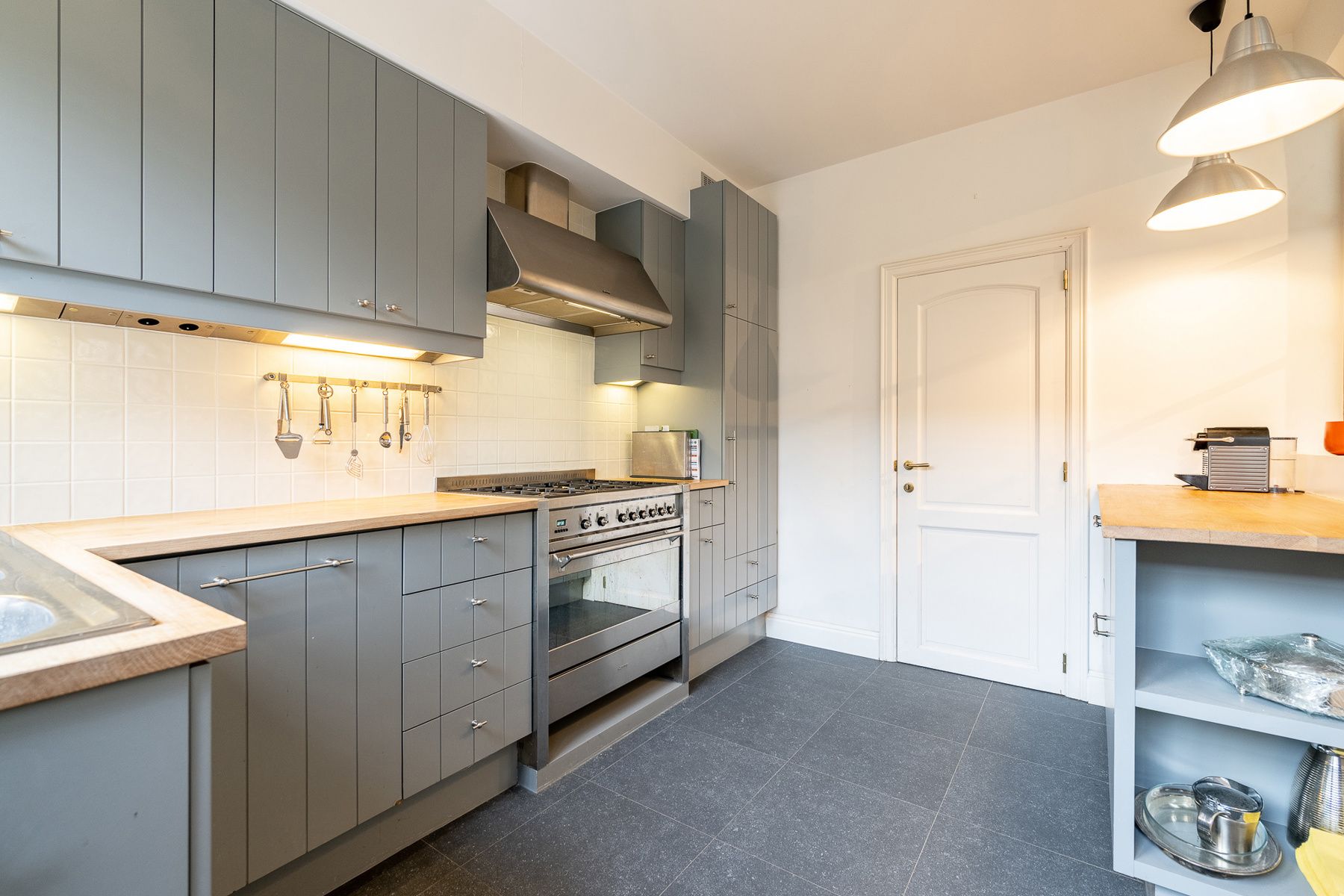 Instapklare , gemeubelde woning gelegen in Oud-Knokke vlakbij de groentenmarkt foto 9