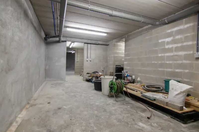 Moderne en energiezuinige woning met volledige onderkeldering gelegen op een residentieel en rustig perceel&nbsp;van 14 aren 45 centiaren nabij de scholen en het centrum van Genk foto 29