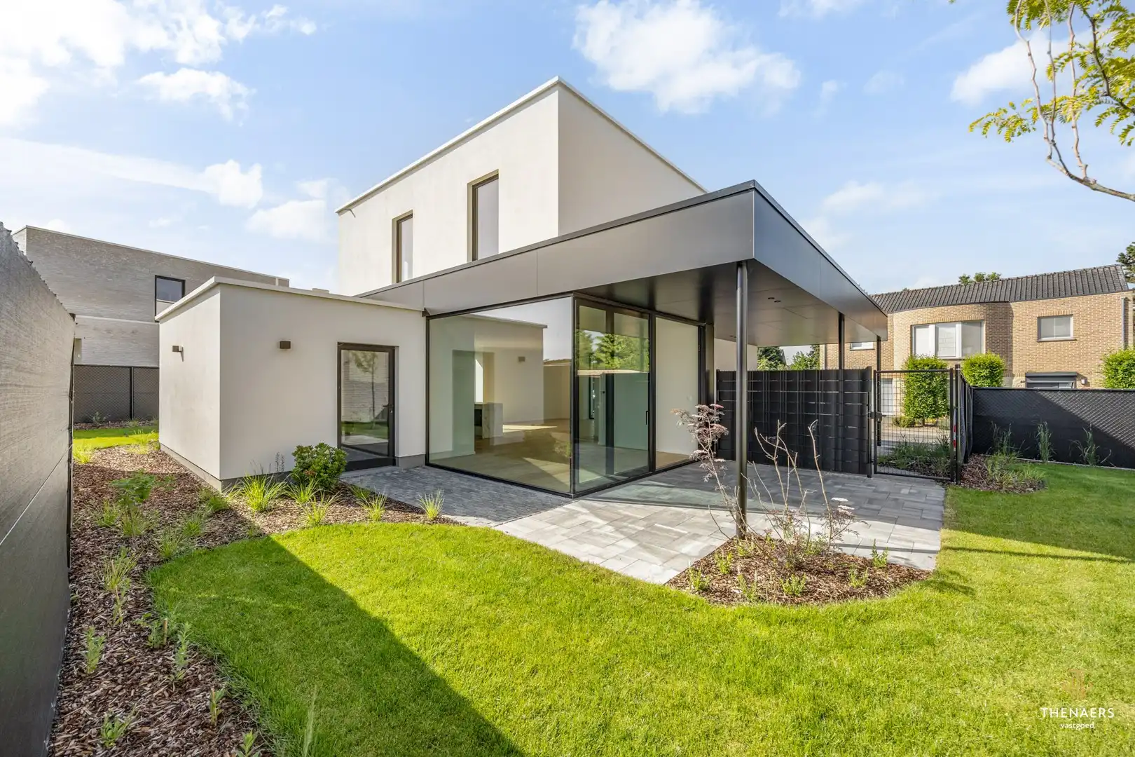 Strakke en luxueus gerenoveerde open bebouwing met hoogwaardige afwerking en EPC A in Sint-Truiden (Wilderen).  Aankoop aan 6% btw mogelijk onder voorwaarden. foto 28