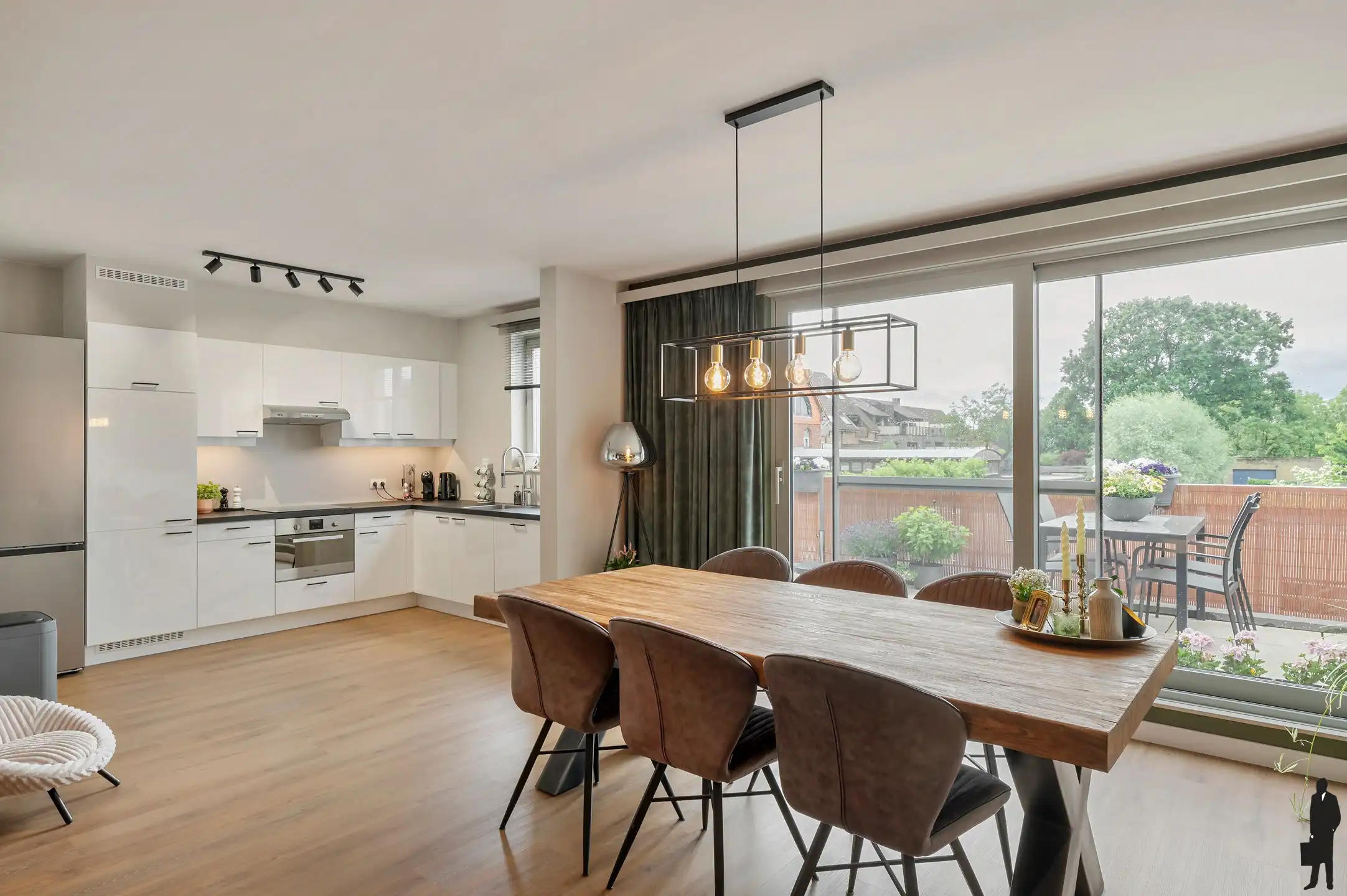 Instapklaar appartement met 2 slaapkamers, ruim terras, garage en kelderberging in Achterbroek foto 6