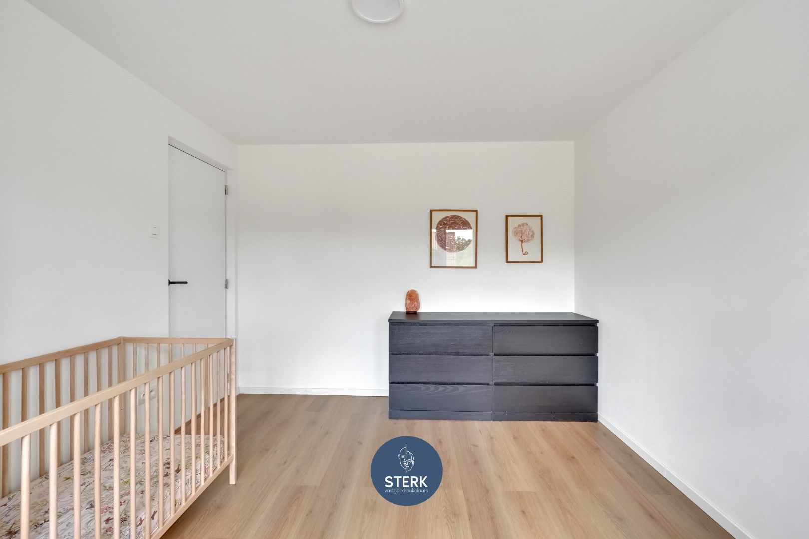 INSTAPKLARE GEZINSWONING OP EEN PERCEEL VAN 688 M² TE LANAKEN !  foto 12