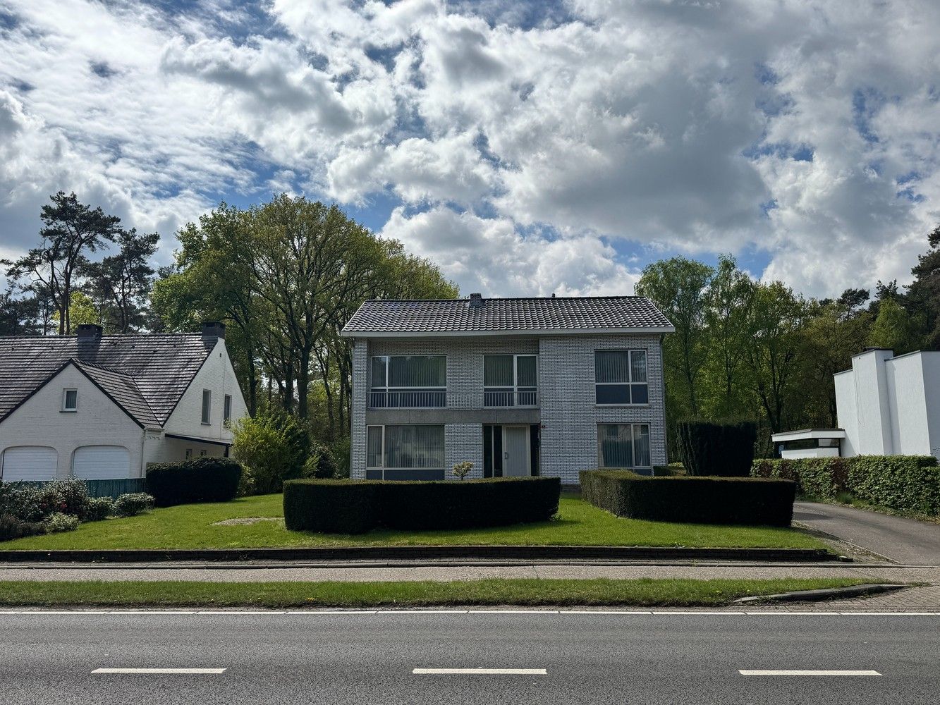 Hoofdfoto van de publicatie: Een oase van rust en ruimte in het groen – Hoogstraat 87, Zutendaal