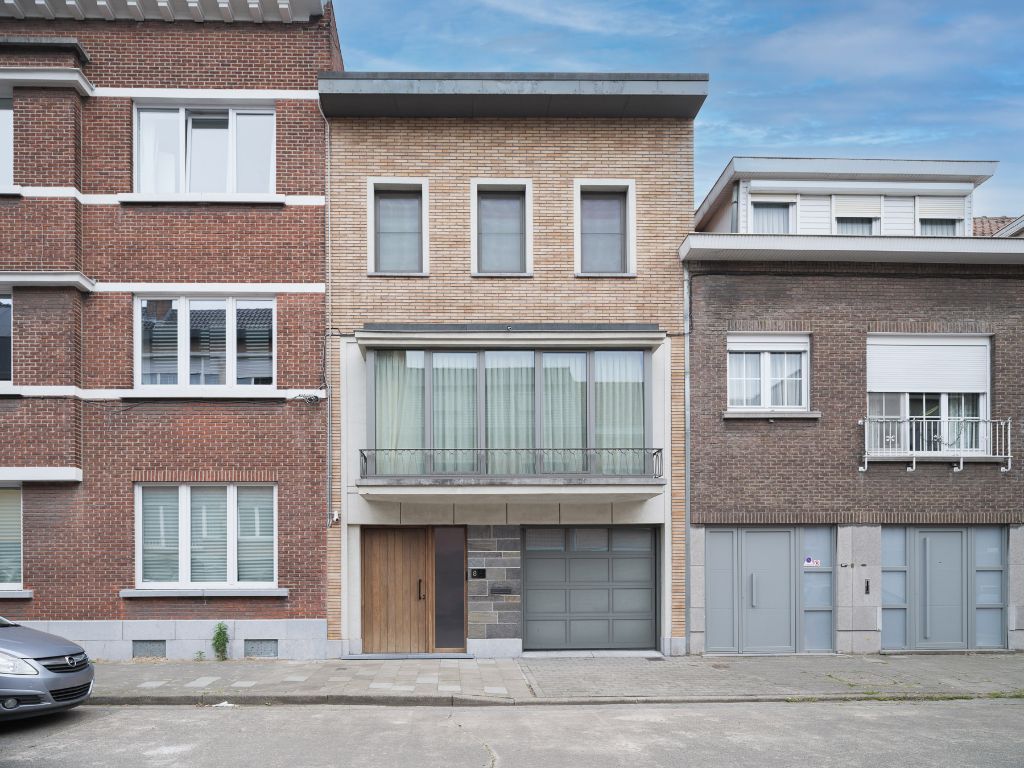 ()=>{if(producerUpdateValueVersion(node),producerAccessed(node),node.value===ERRORED)throw node.error;return node.value} August Van Geertstraat 8 - 9040 Sint-Amandsberg
