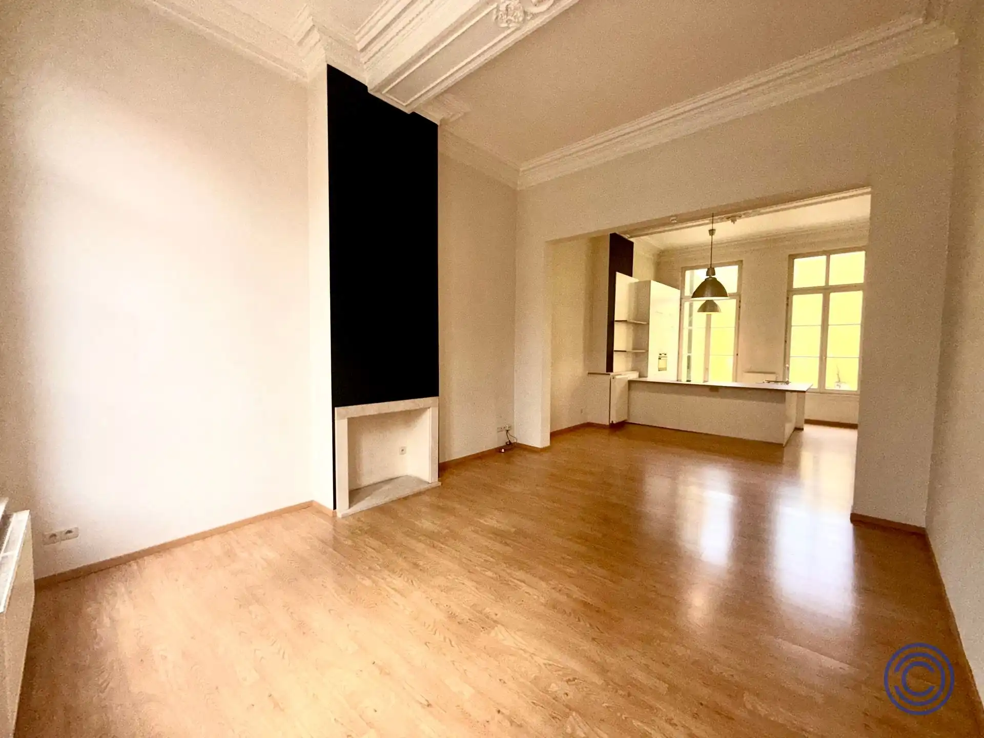 Prachtig gelijksvloers duplex appartement met koer! foto 3