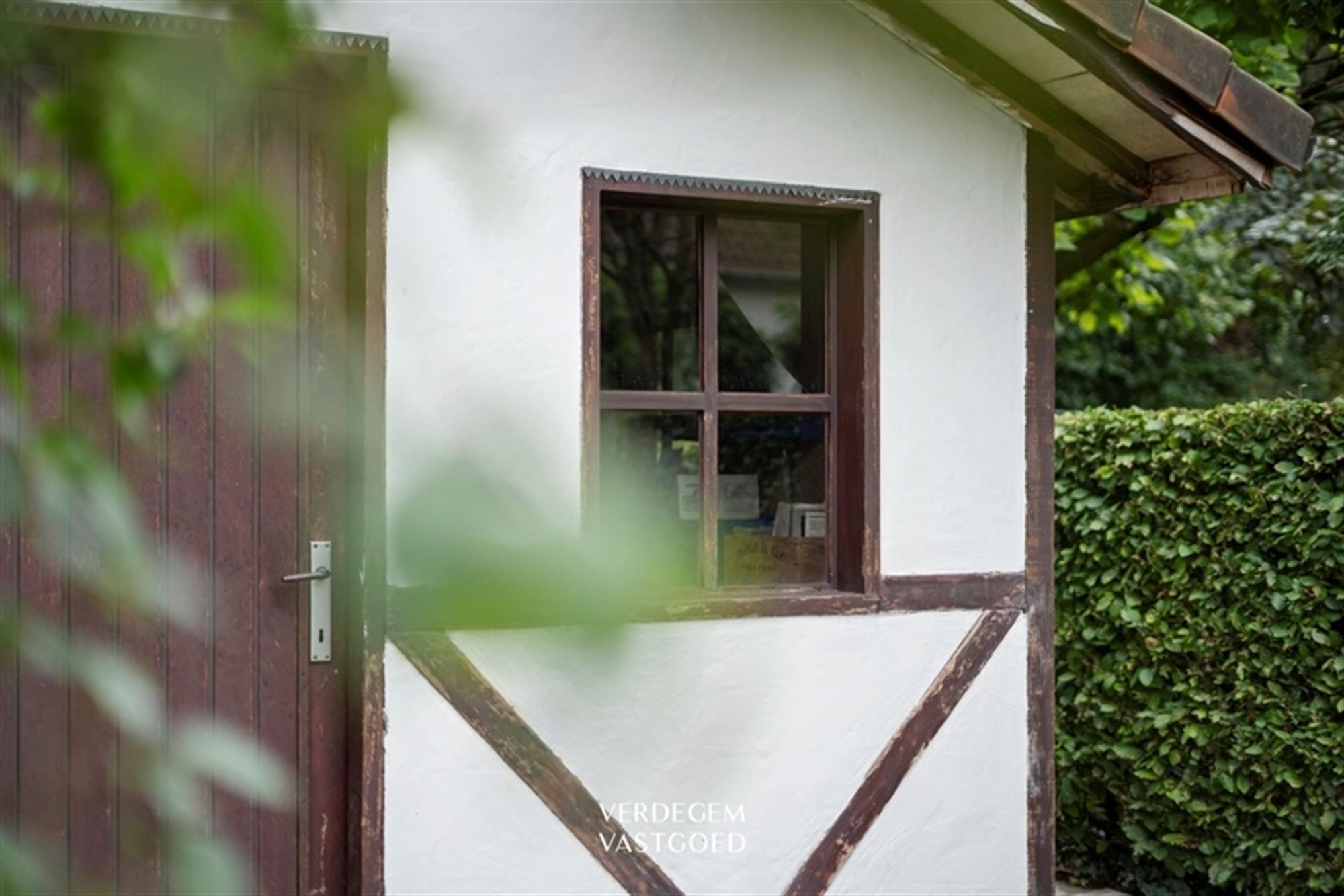 Heerlijk wonen in sfeervolle villa met 6 slaapkamers en mooie tuin foto 28